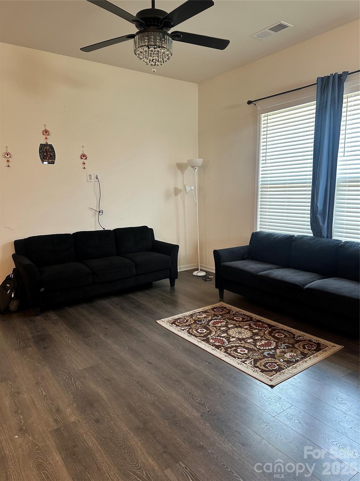 5772 Coulee Lane — Charlotte
