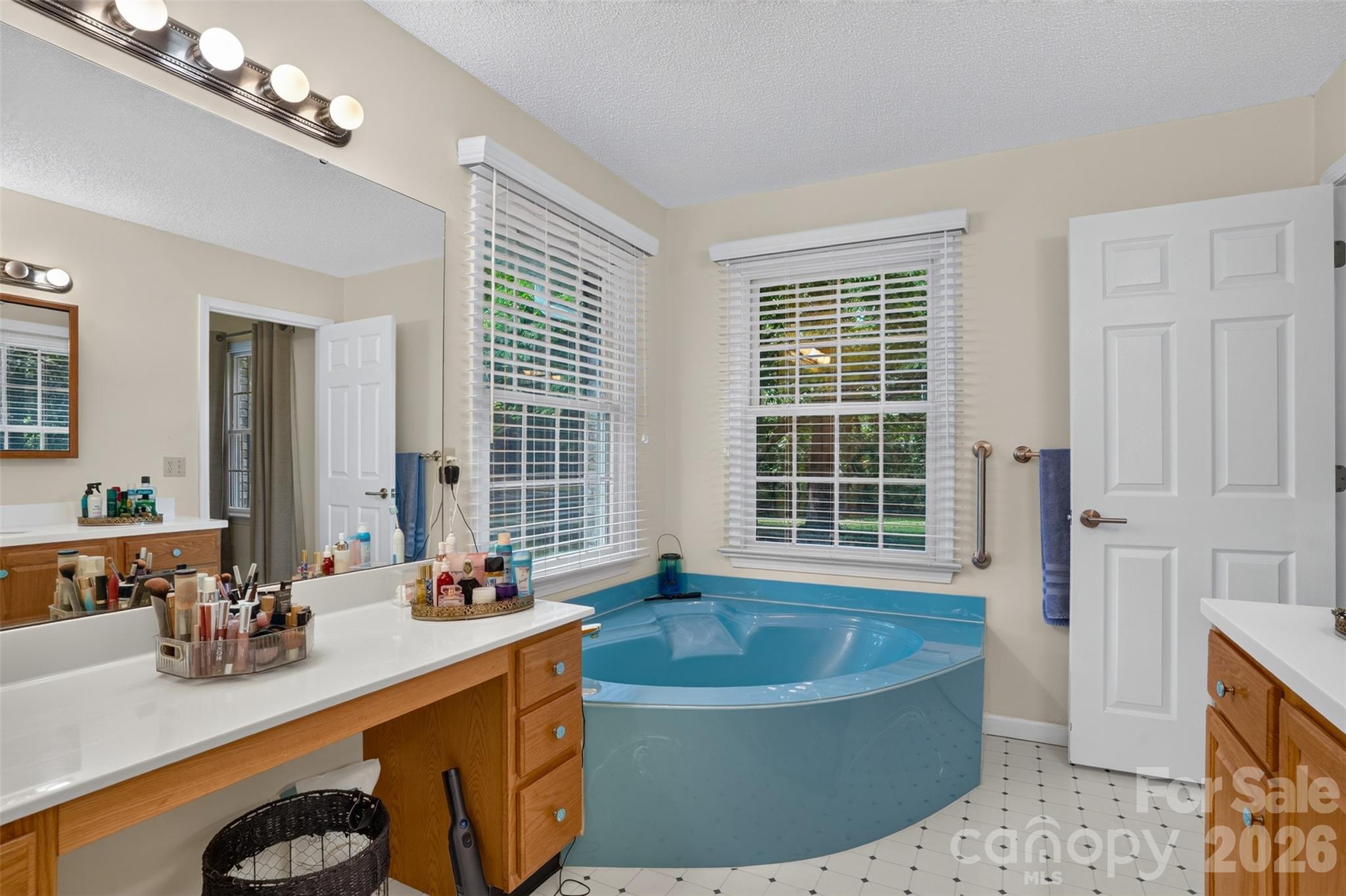 227 Sean Way — Hendersonville