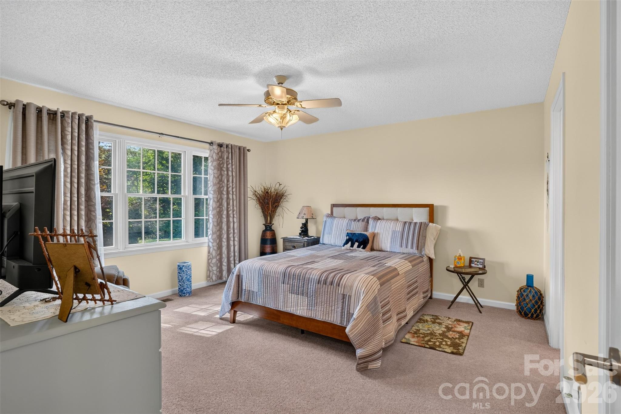 227 Sean Way — Hendersonville