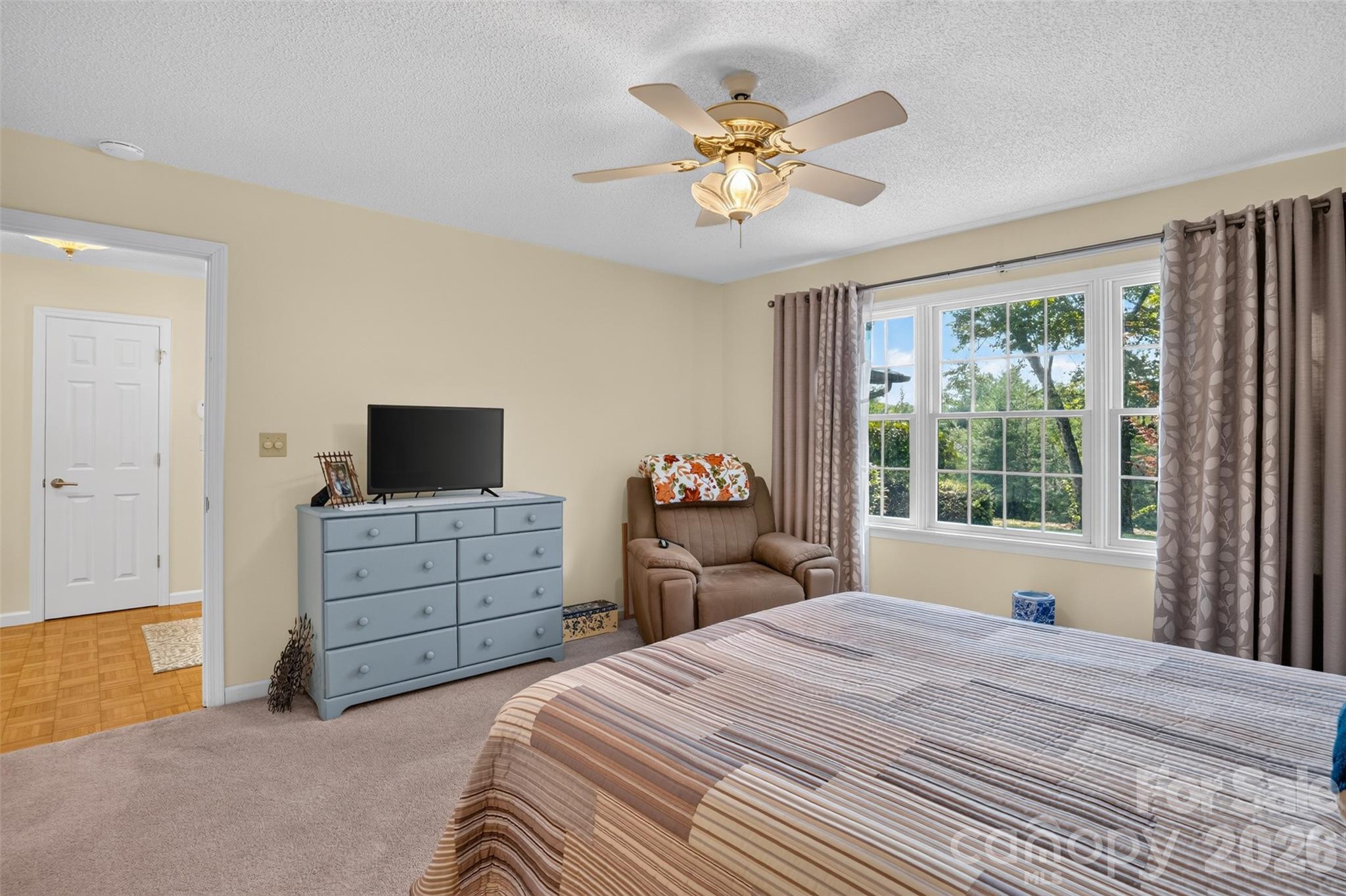 227 Sean Way — Hendersonville