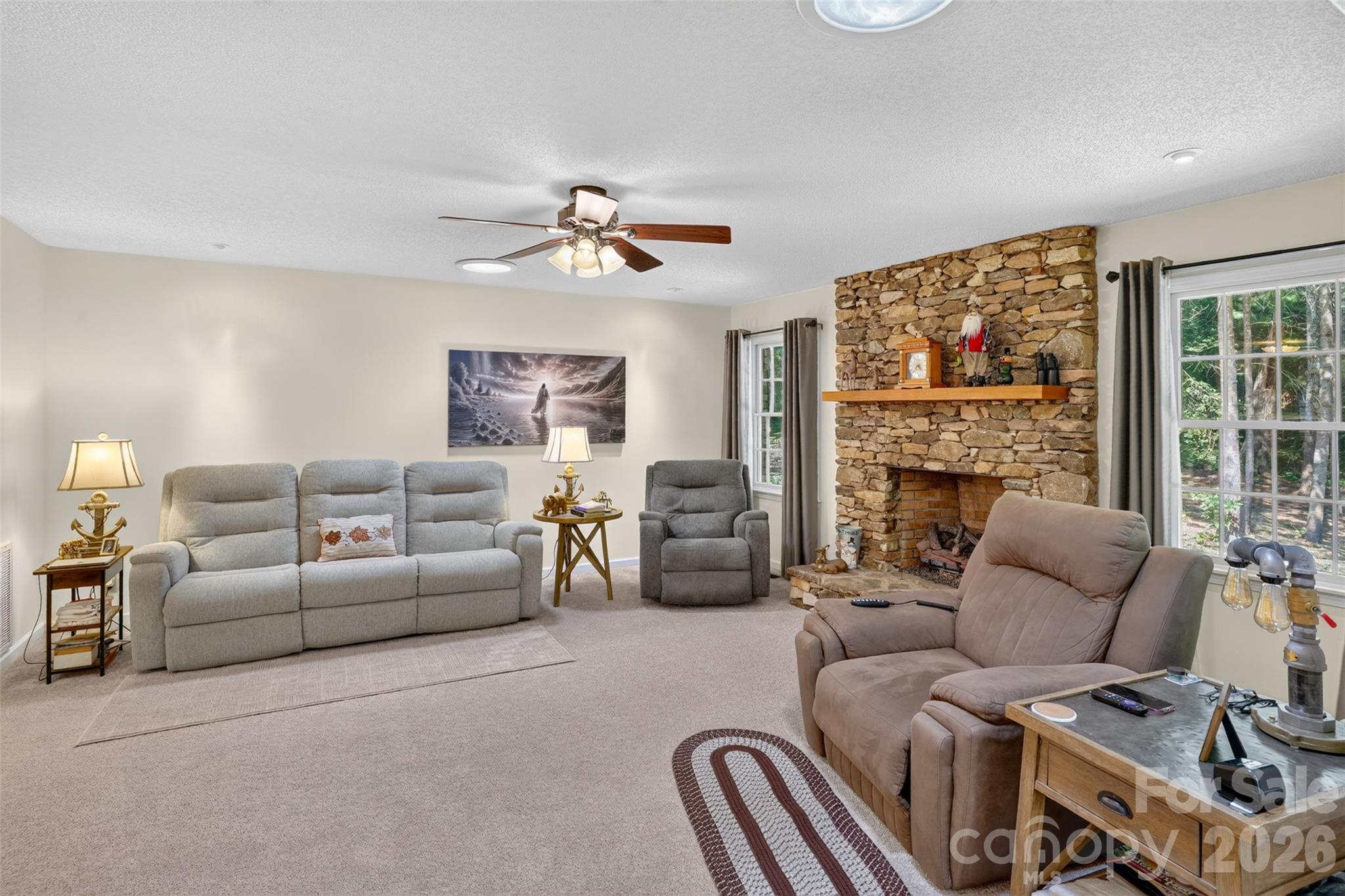 227 Sean Way — Hendersonville