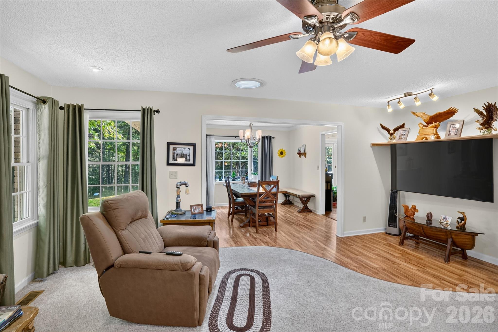 227 Sean Way — Hendersonville