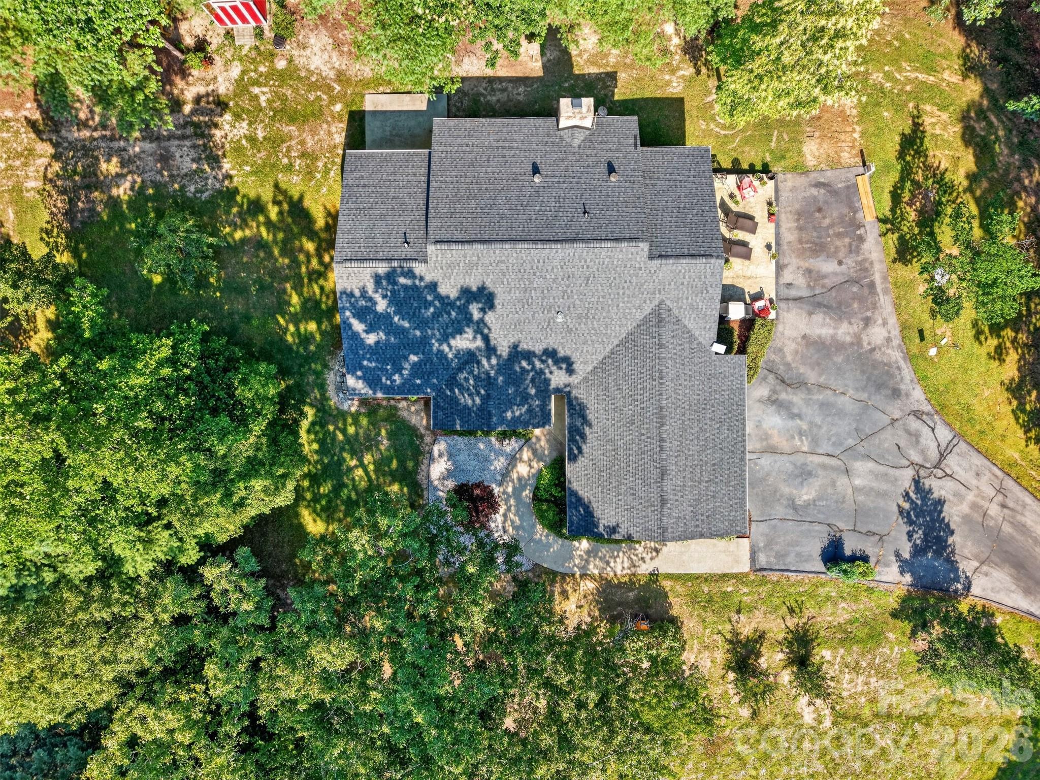 227 Sean Way — Hendersonville