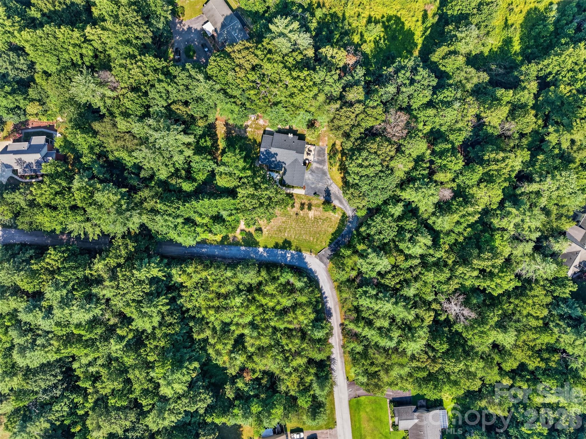 227 Sean Way — Hendersonville