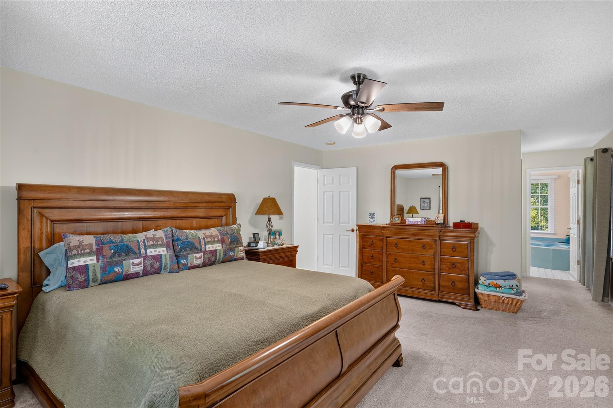 227 Sean Way — Hendersonville