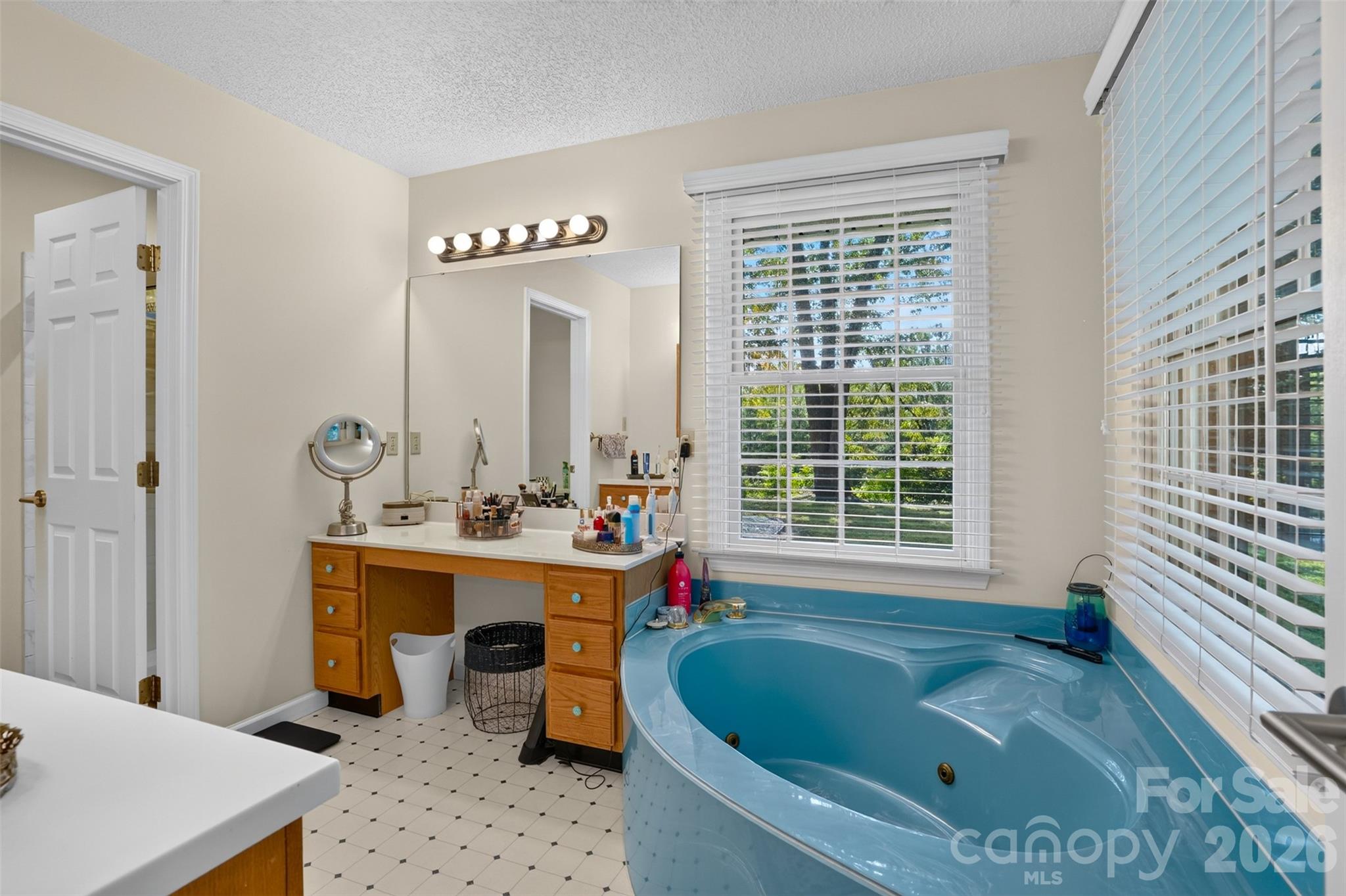 227 Sean Way — Hendersonville