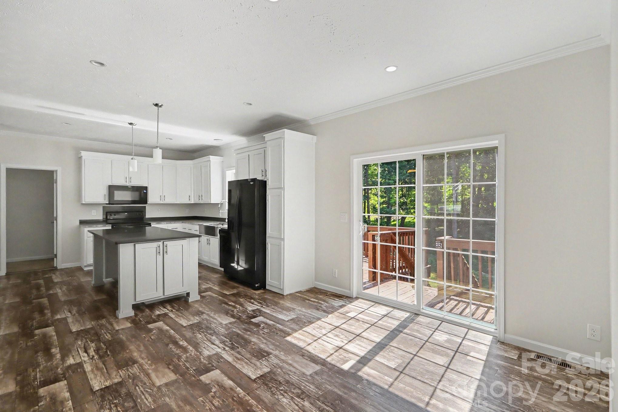 806 New Castle Court — Albemarle