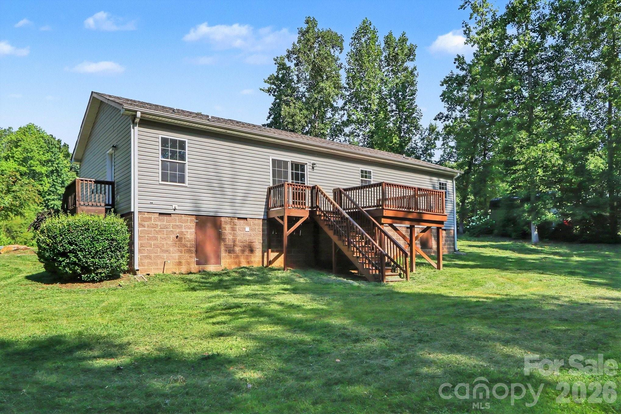 806 New Castle Court — Albemarle