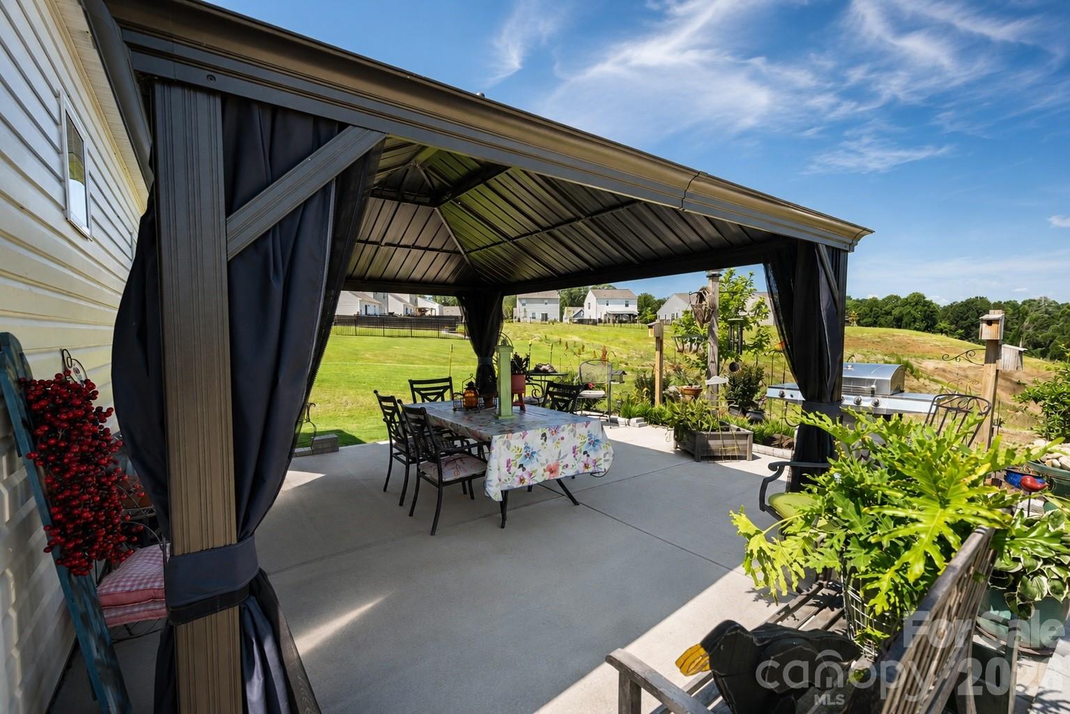 2826 Legacy Ridge Lane — Catawba