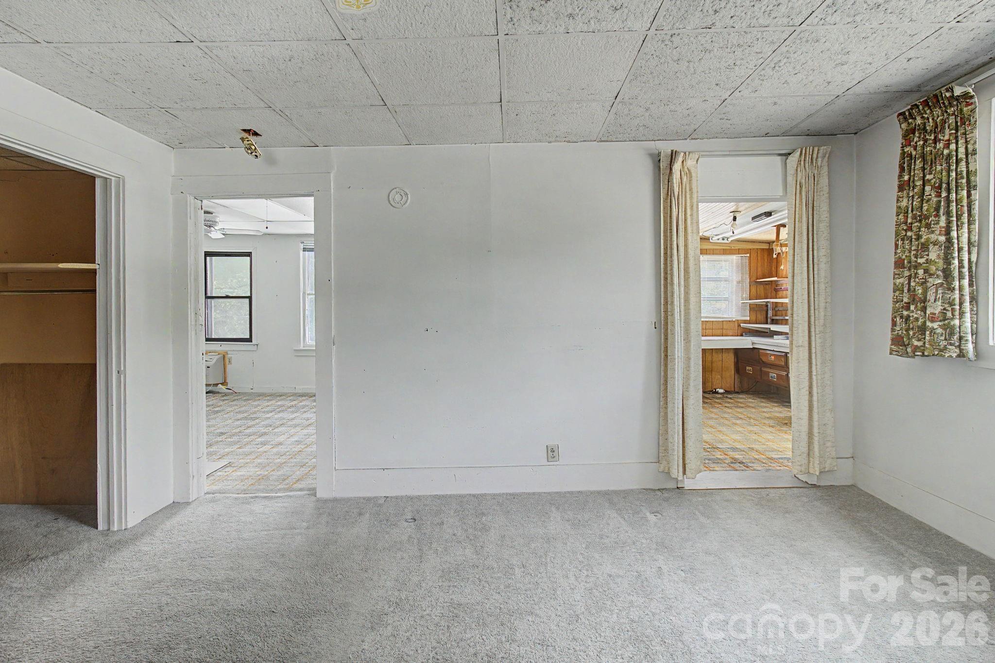 114 Old State Ten Road — Black Mountain