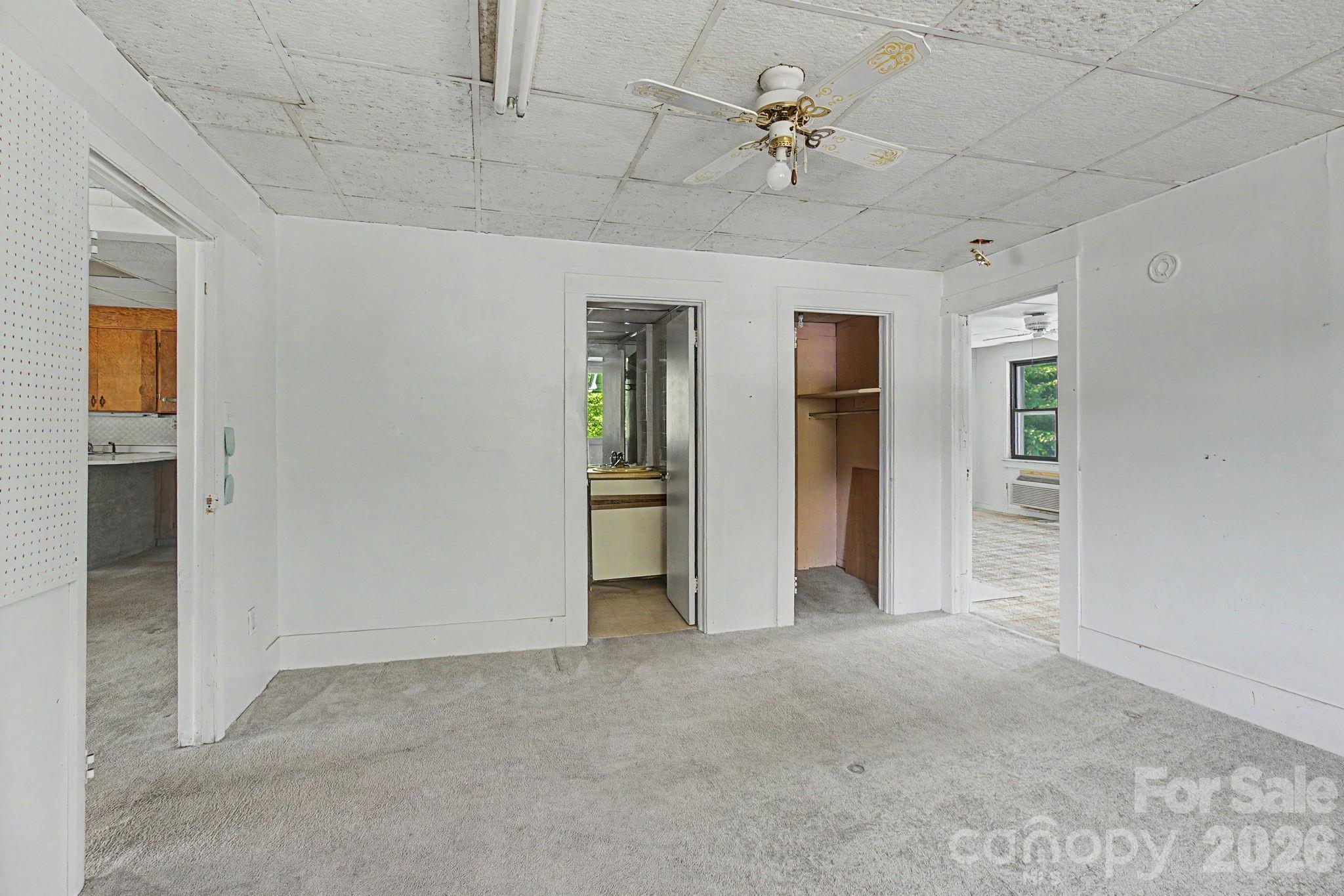 114 Old State Ten Road — Black Mountain
