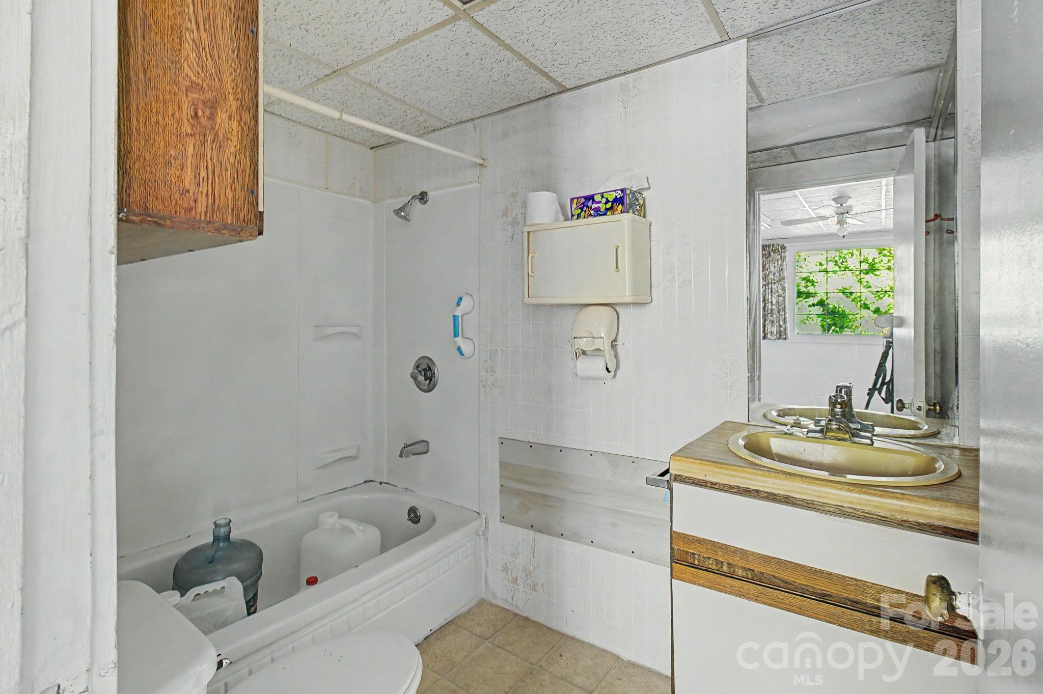 114 Old State Ten Road — Black Mountain