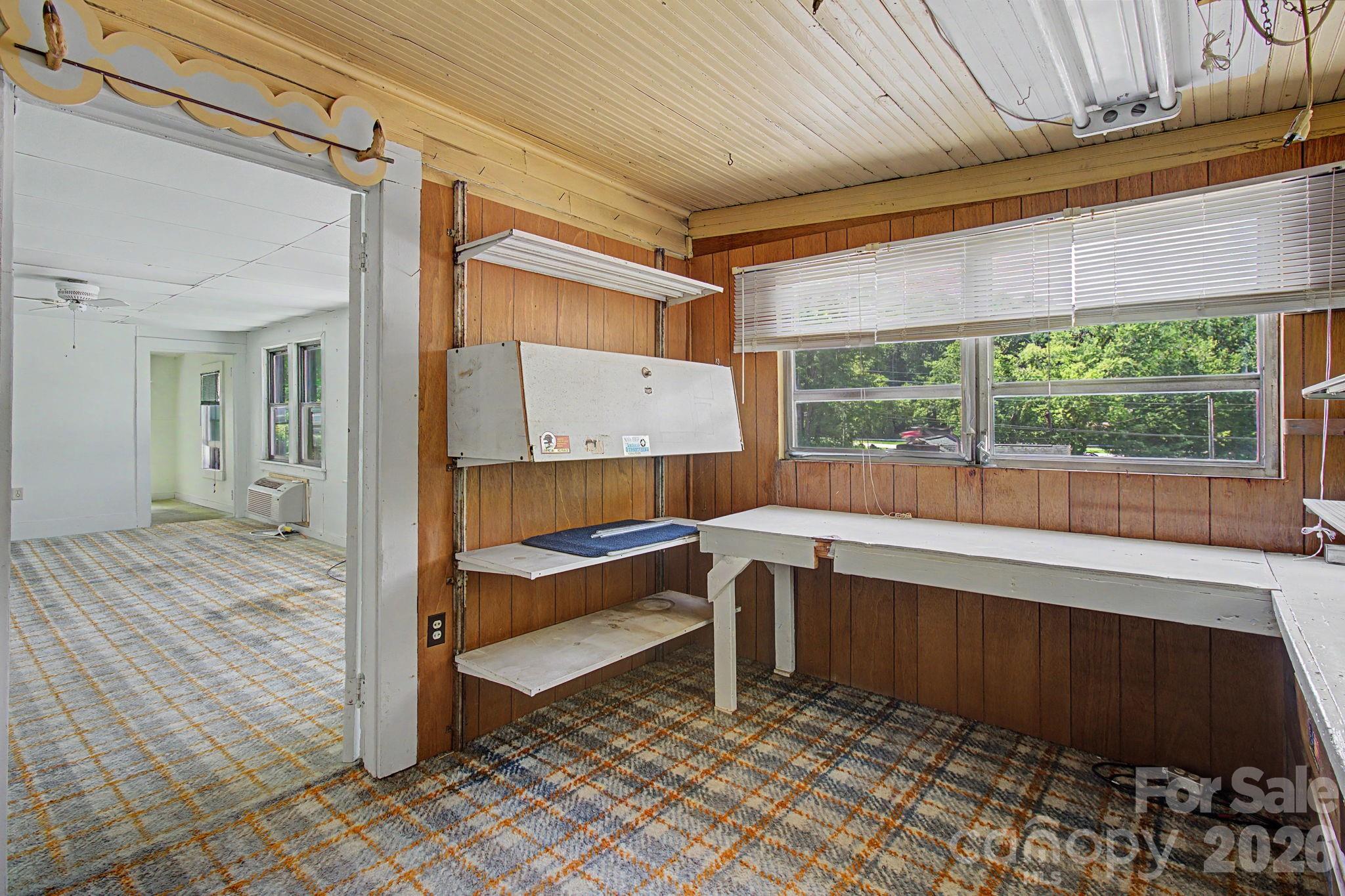 114 Old State Ten Road — Black Mountain