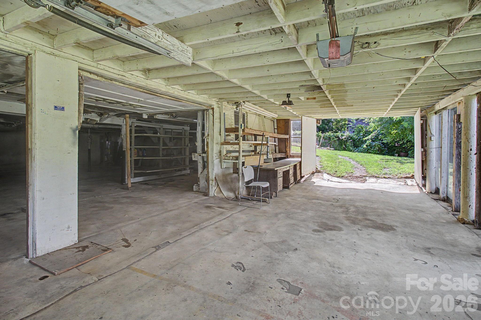 114 Old State Ten Road — Black Mountain