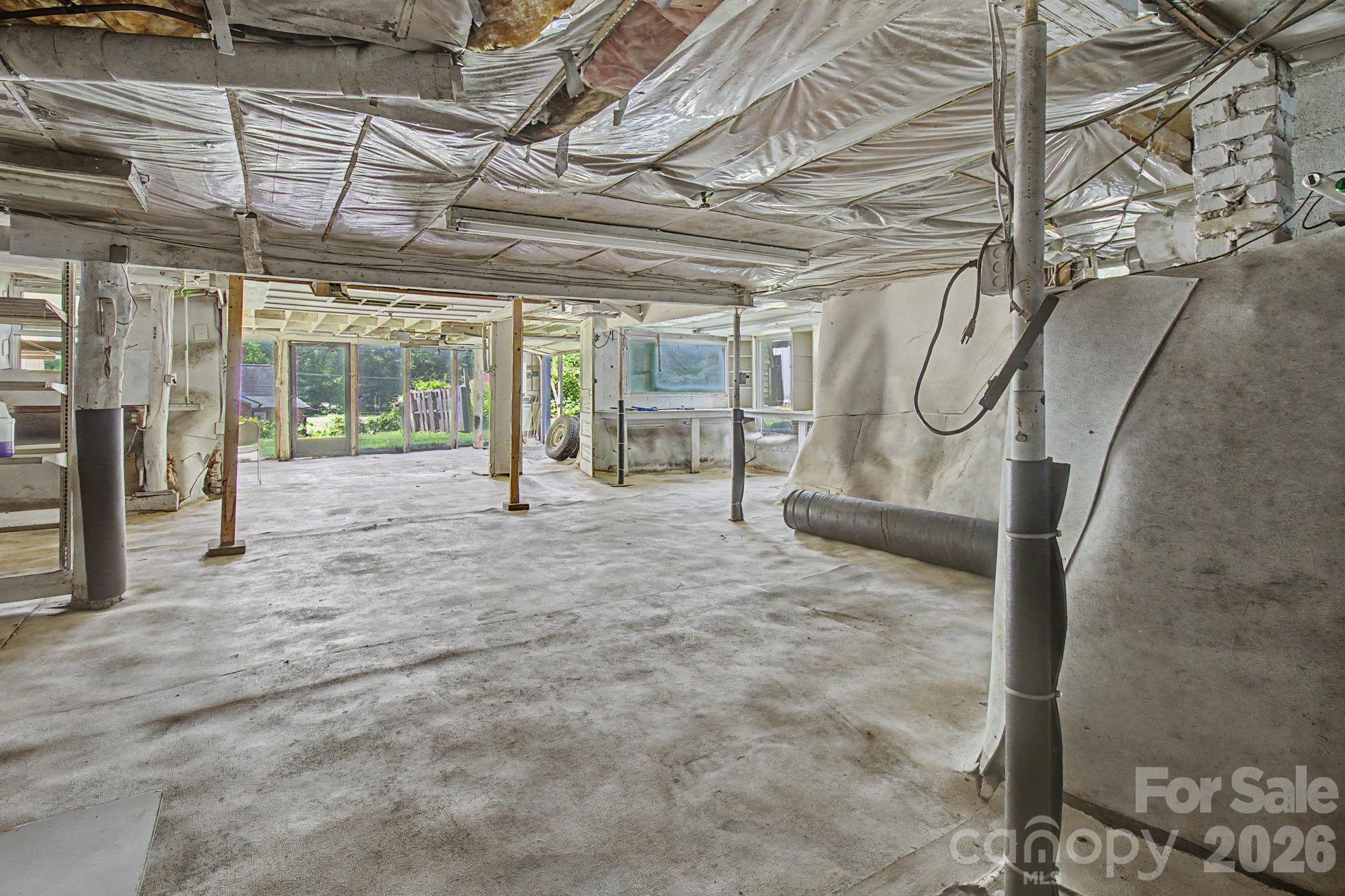 114 Old State Ten Road — Black Mountain