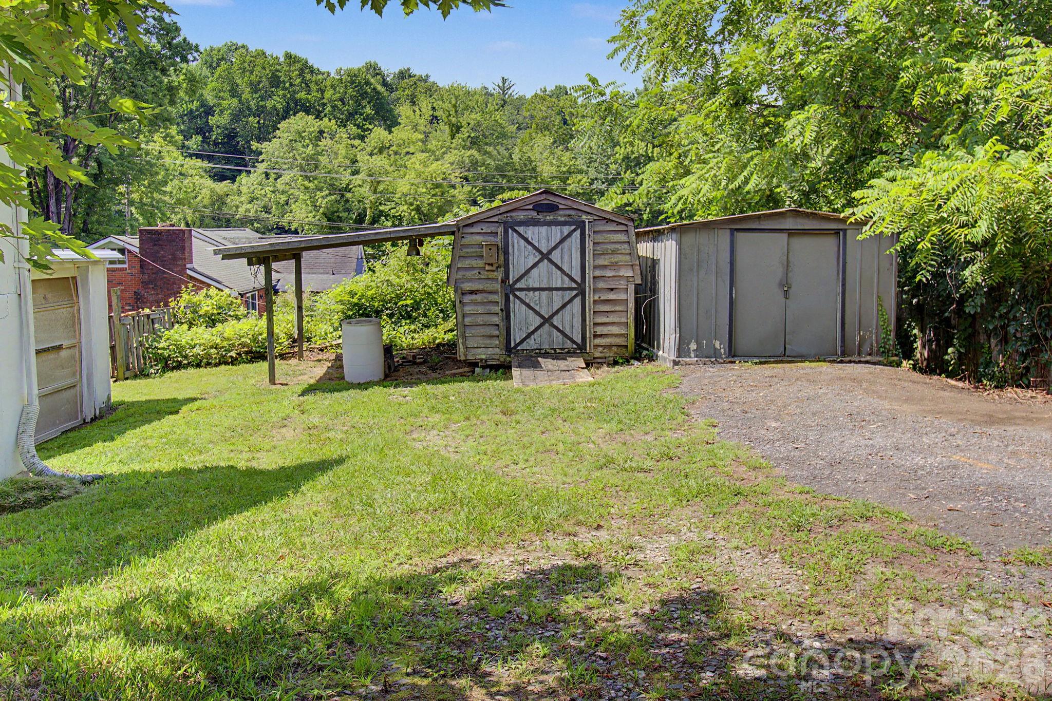 114 Old State Ten Road — Black Mountain