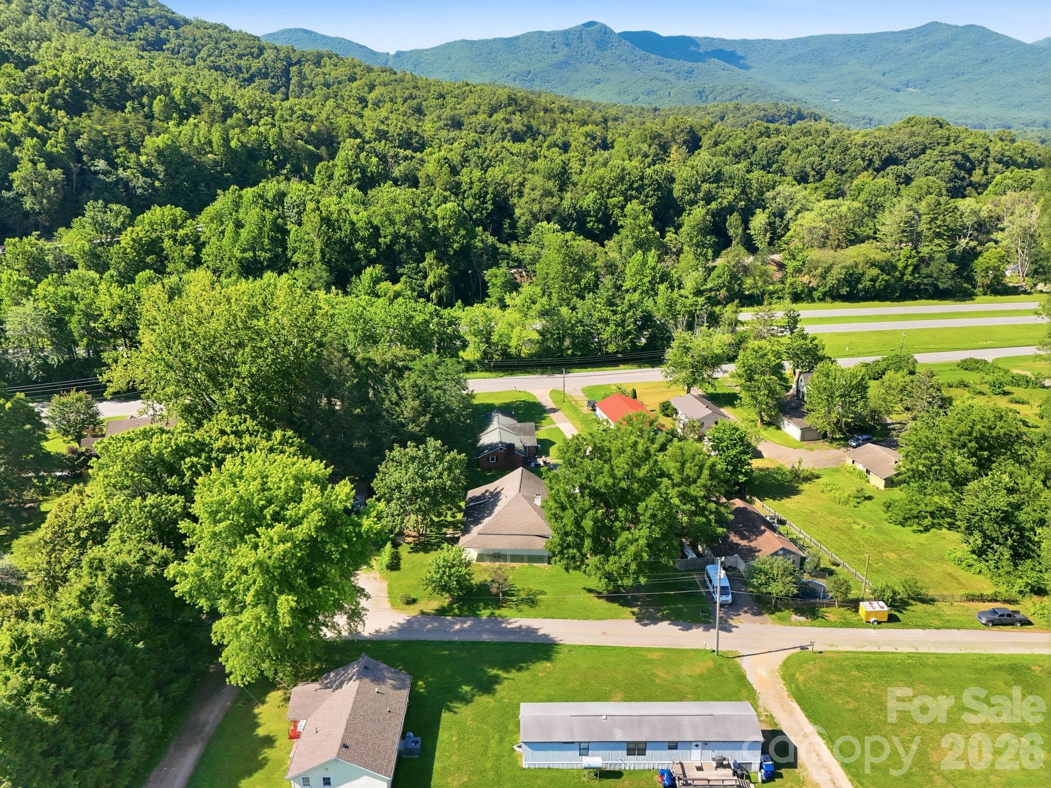 114 Old State Ten Road — Black Mountain