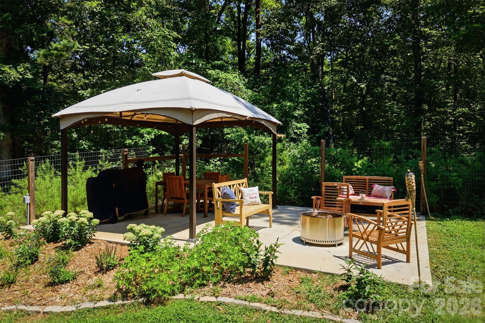 5926 Dysartsville Road — Morganton