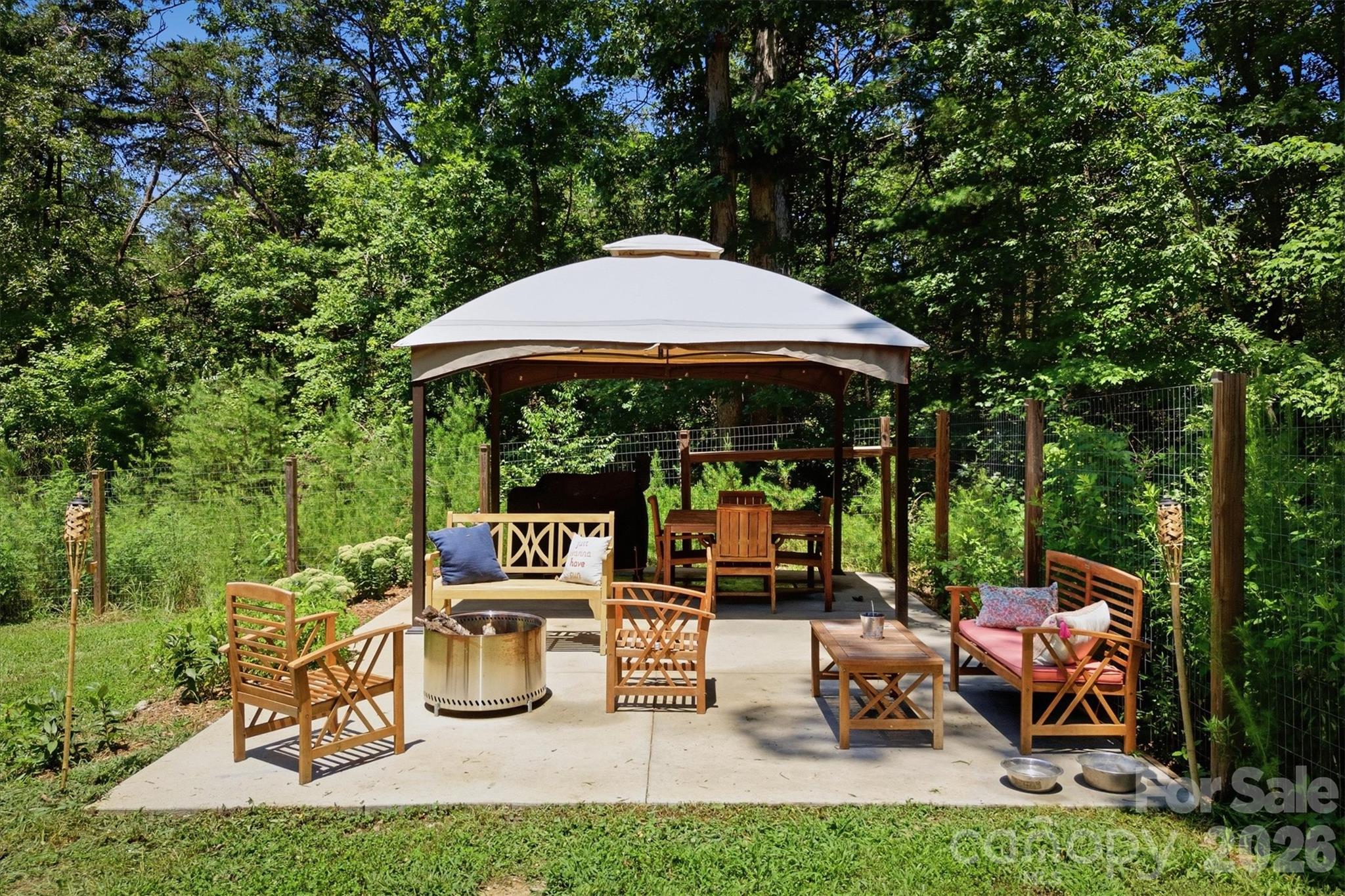 5926 Dysartsville Road — Morganton