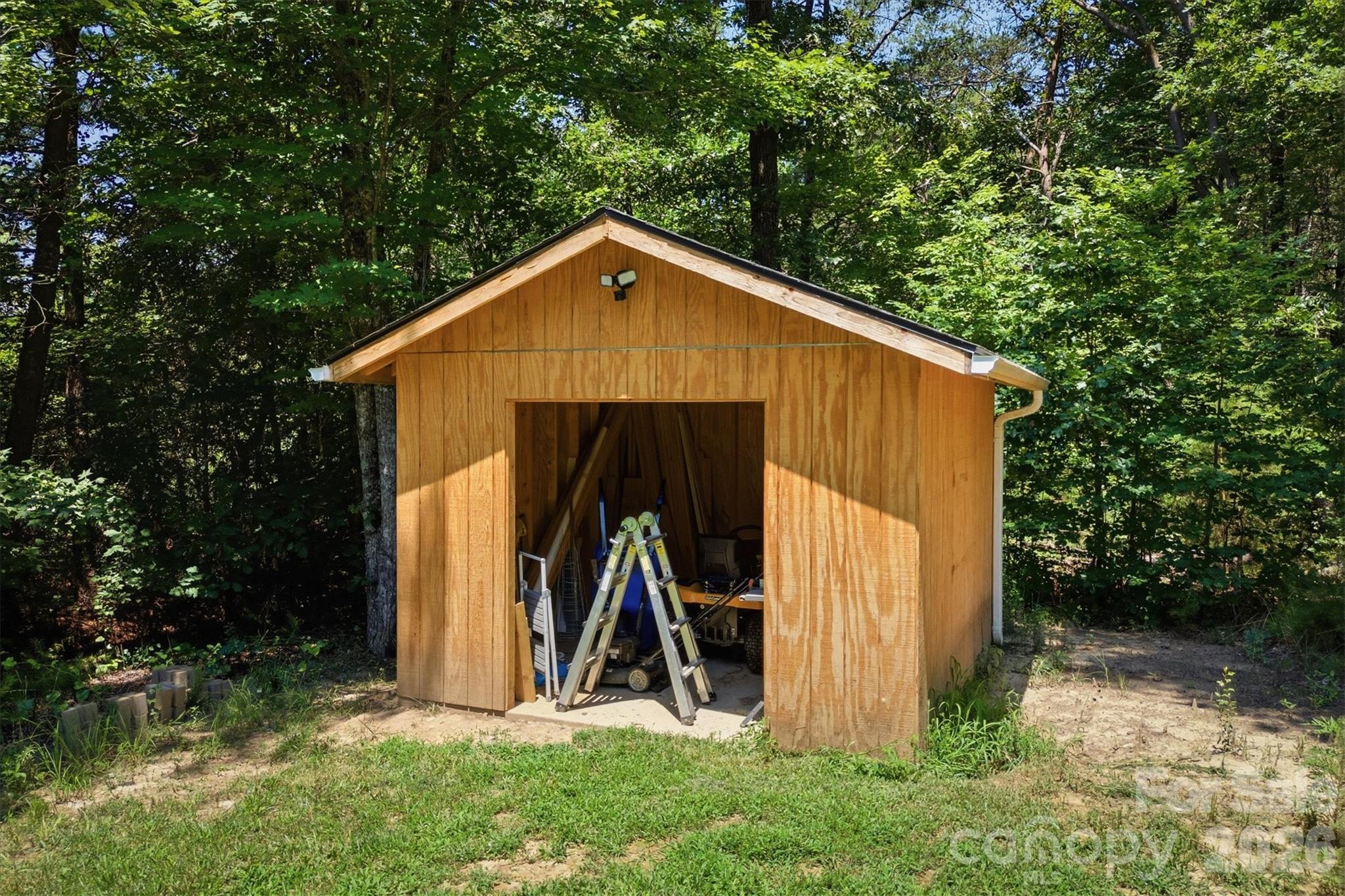 5926 Dysartsville Road — Morganton