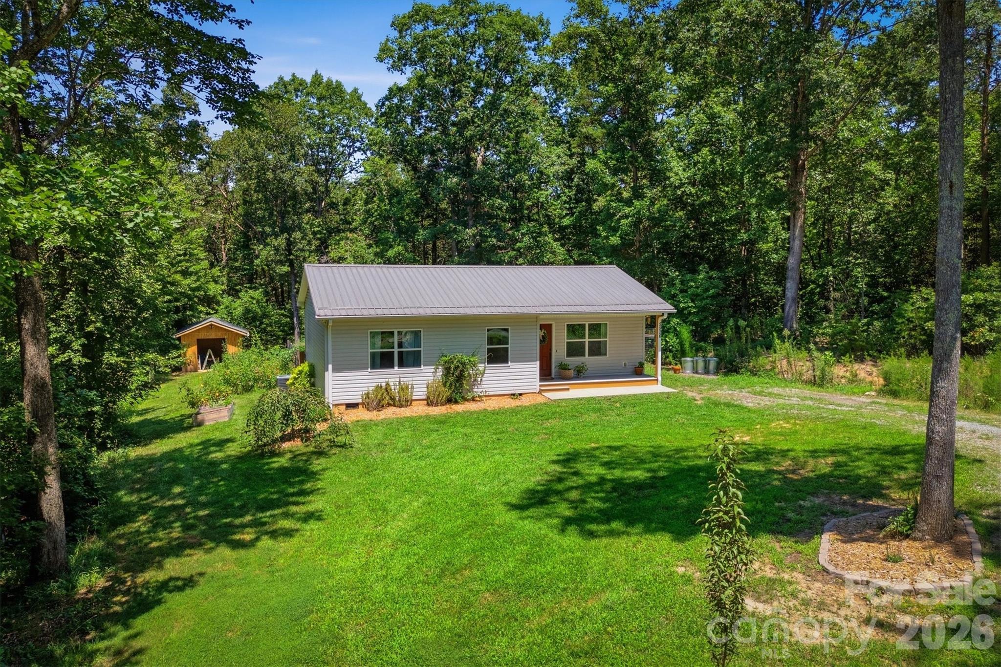 5926 Dysartsville Road — Morganton