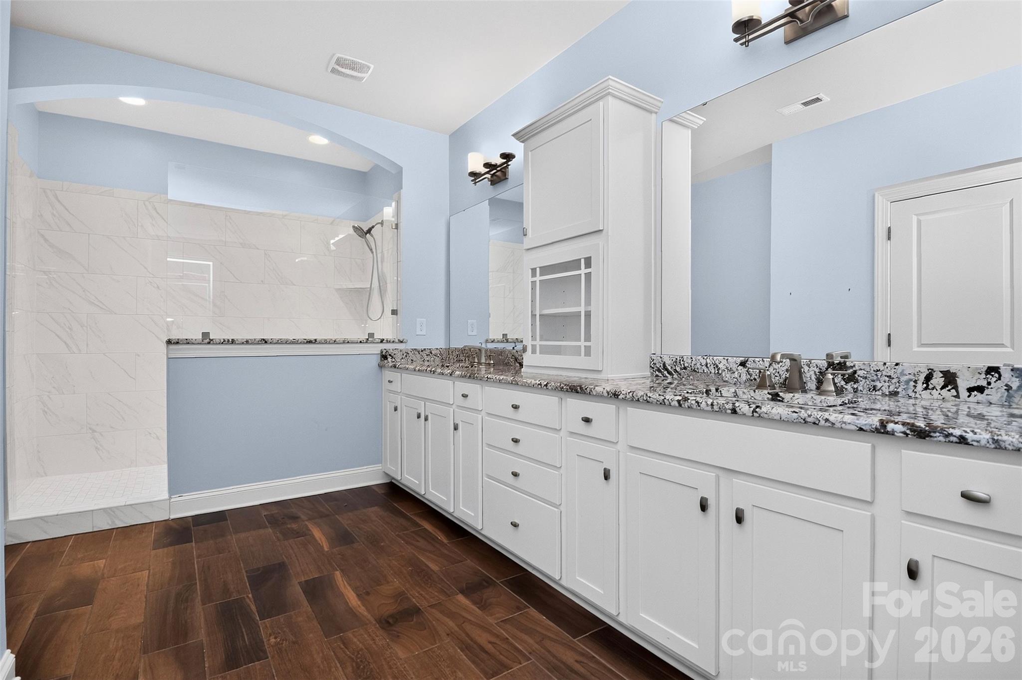 8910 Matthews Farm Lane — Charlotte
