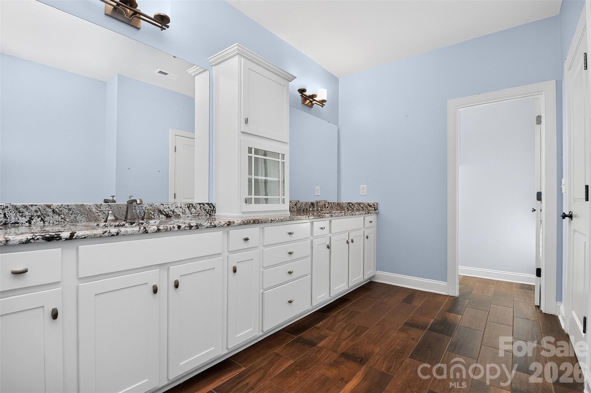 8910 Matthews Farm Lane — Charlotte