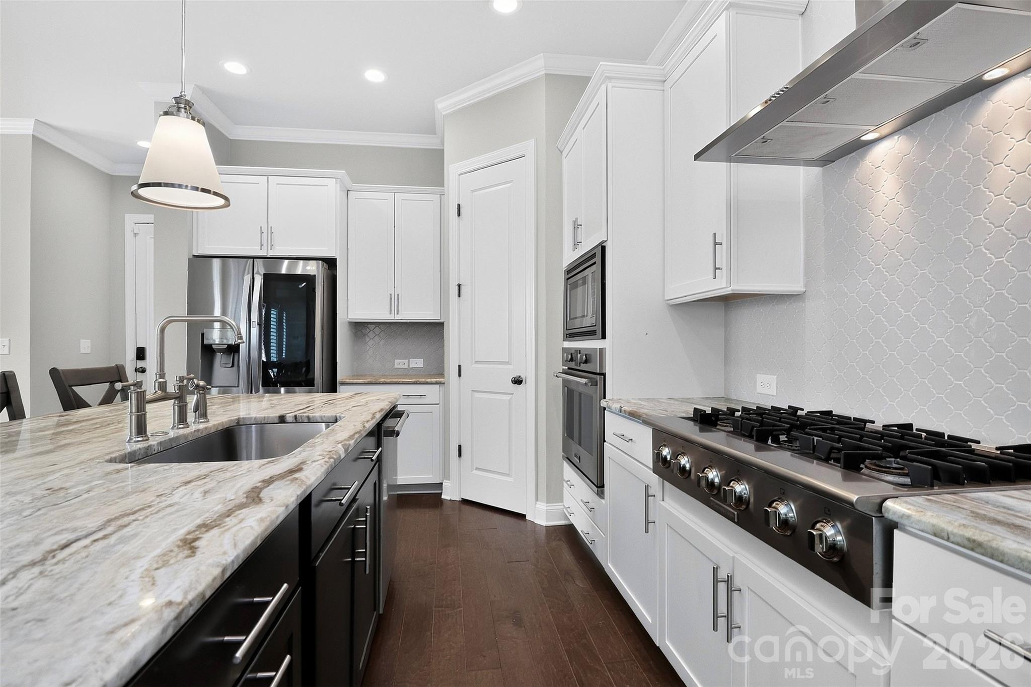 8910 Matthews Farm Lane — Charlotte