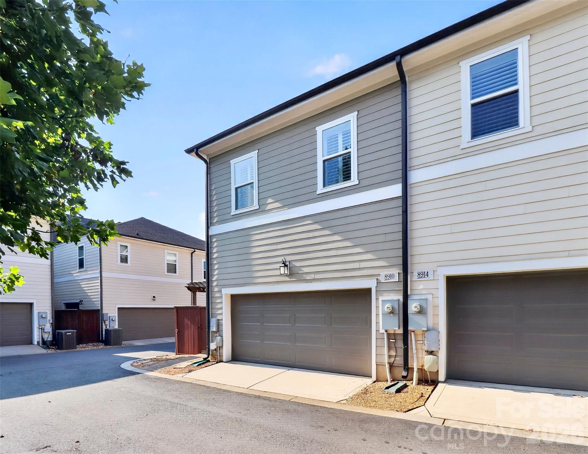 8910 Matthews Farm Lane — Charlotte