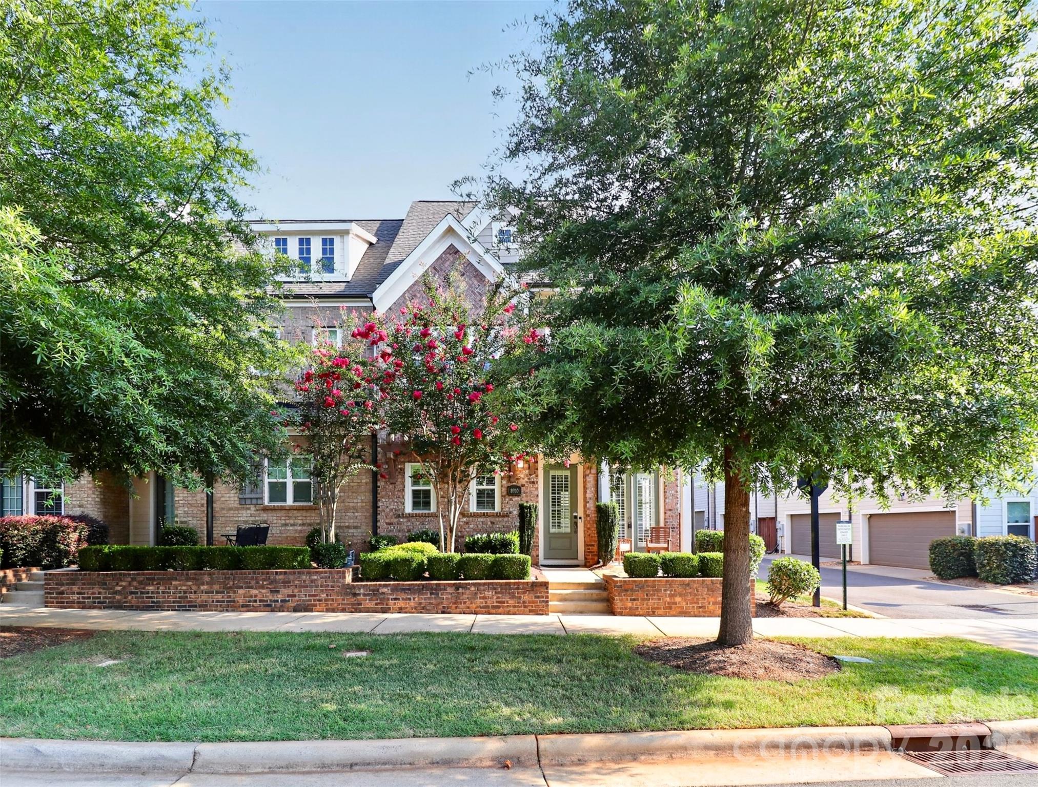 8910 Matthews Farm Lane — Charlotte