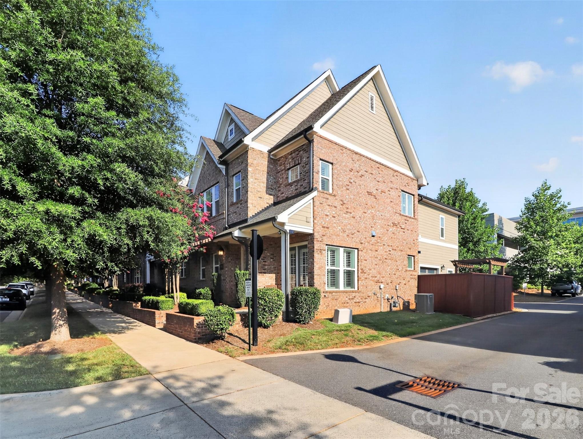 8910 Matthews Farm Lane — Charlotte