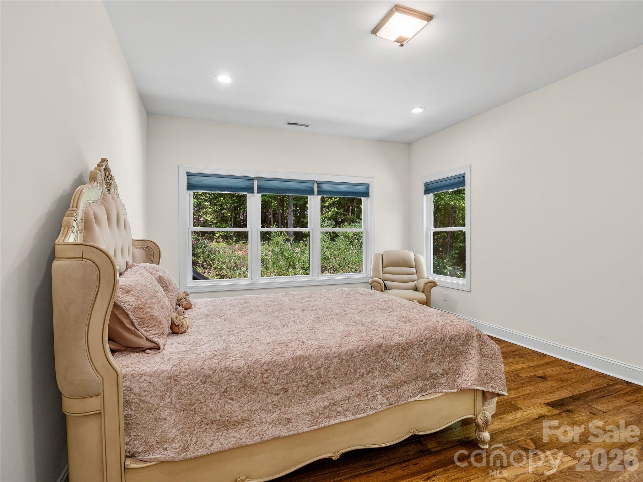 240 Persimmon Hill Drive — Columbus