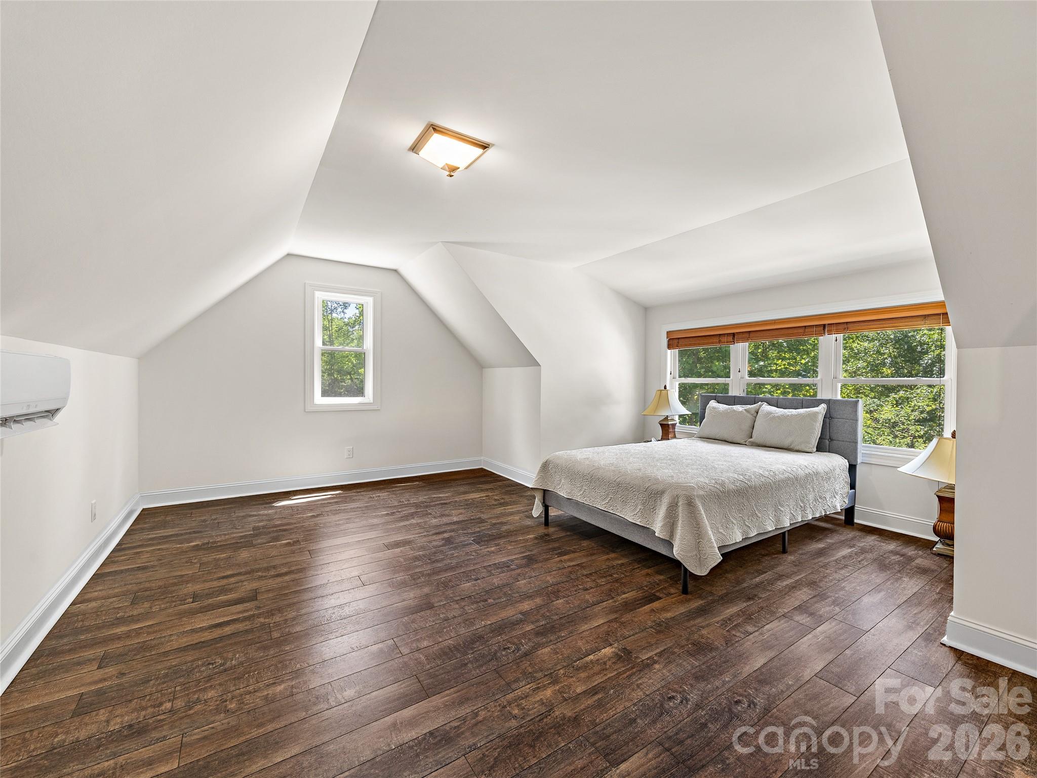 240 Persimmon Hill Drive — Columbus