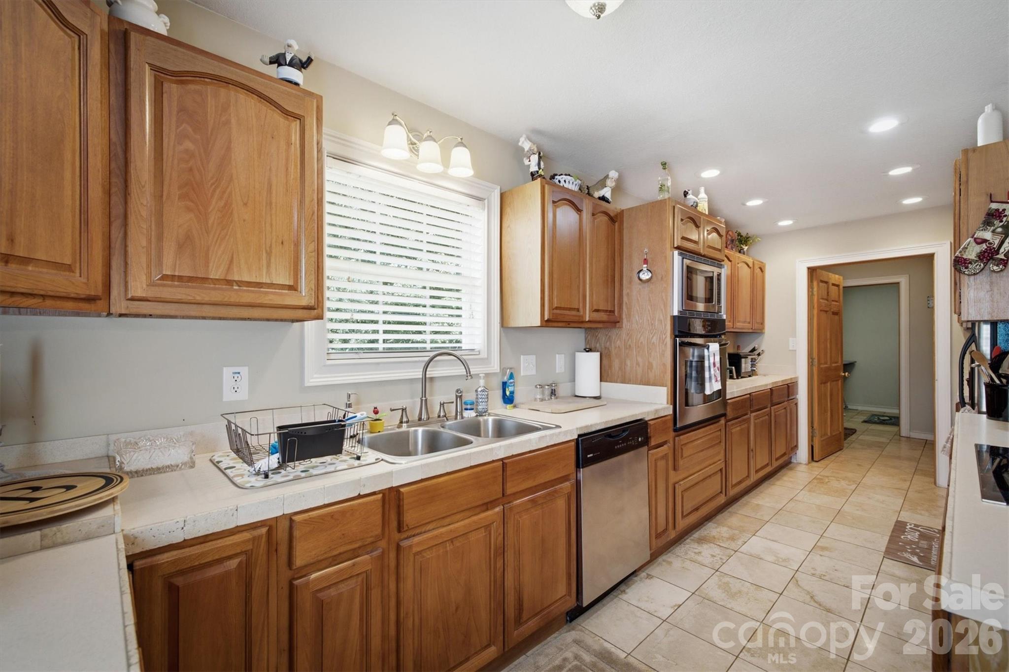 805 Bannon Place SW — Lenoir