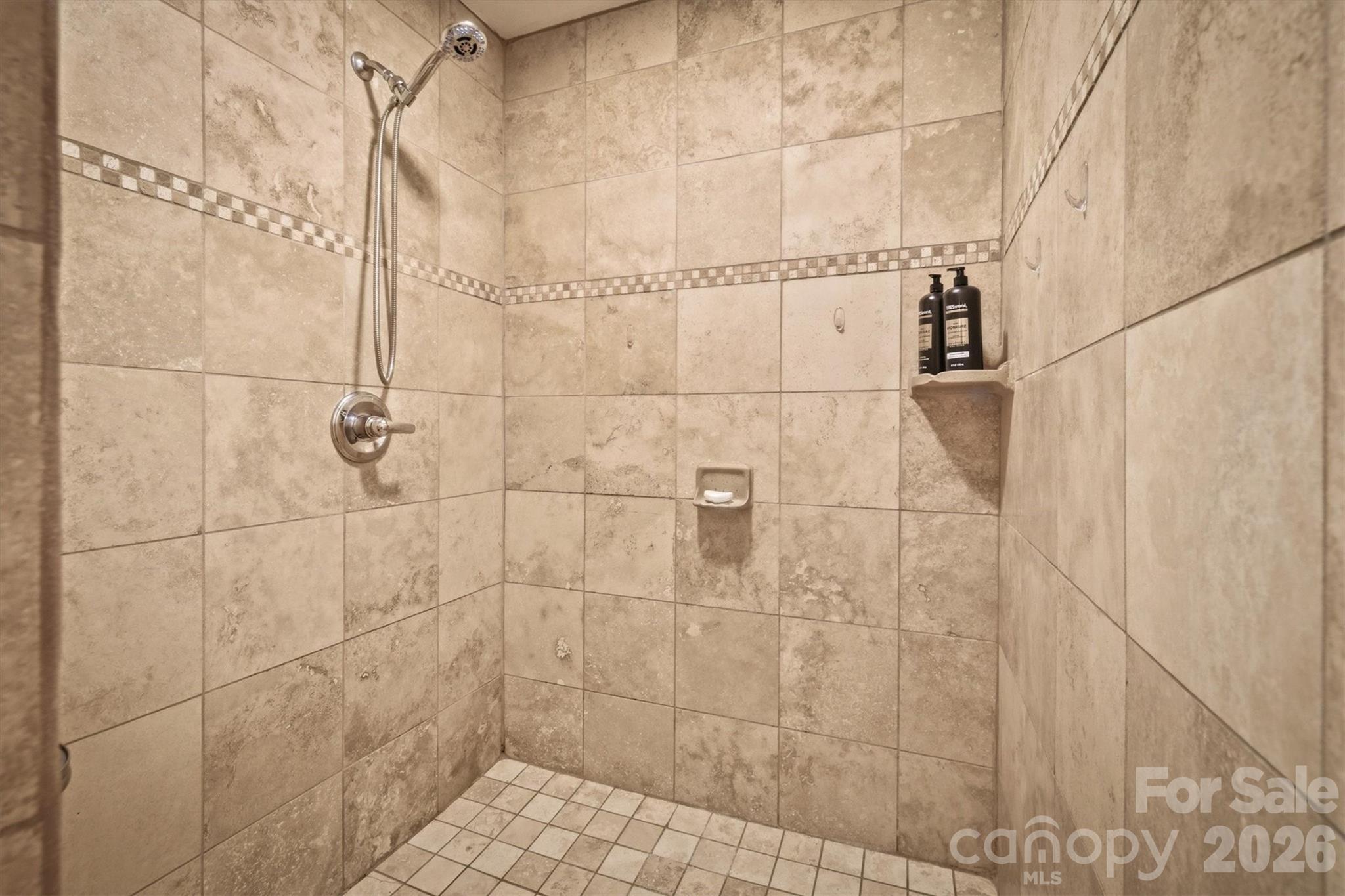 805 Bannon Place SW — Lenoir