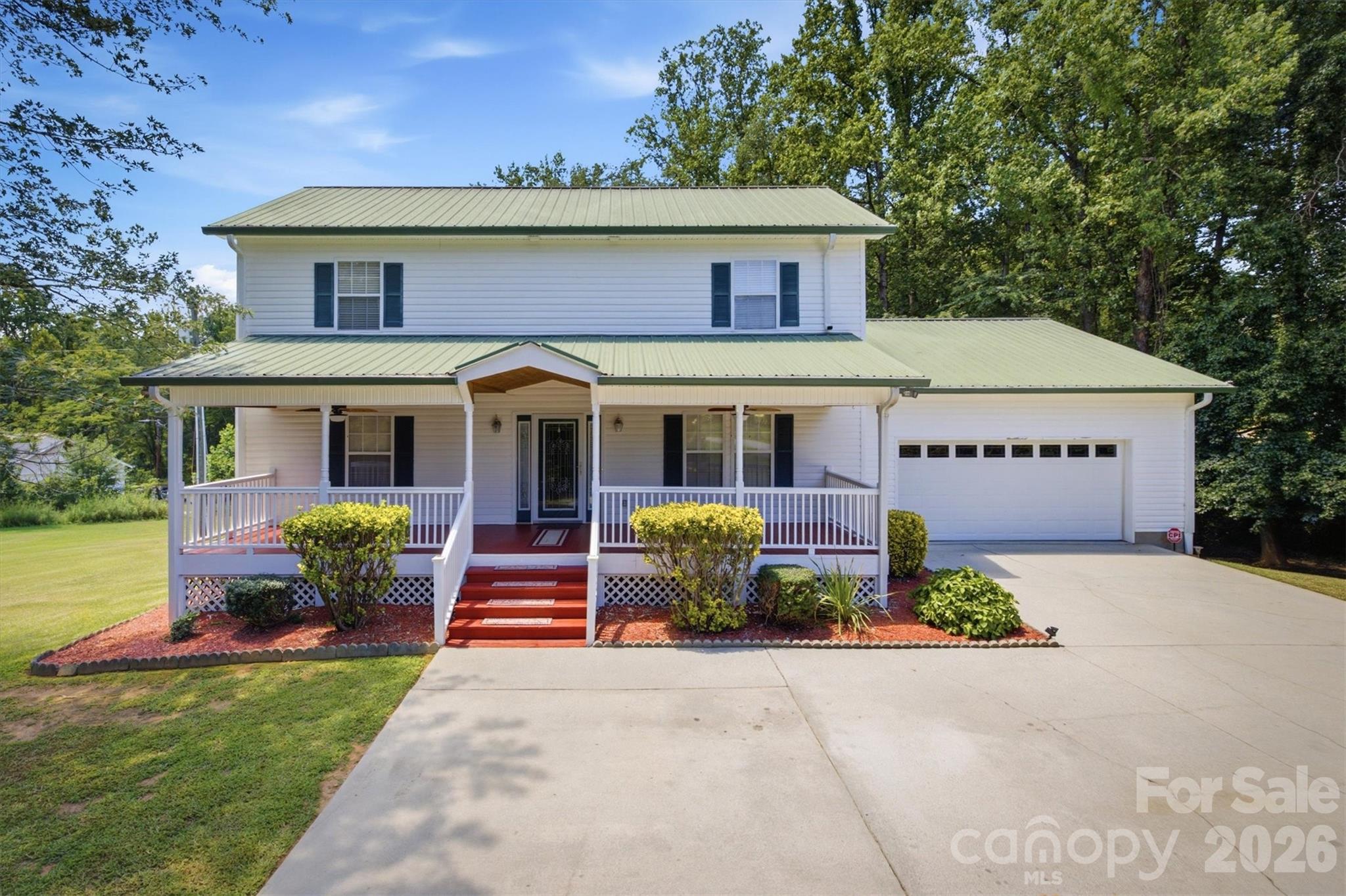 805 Bannon Place SW — Lenoir