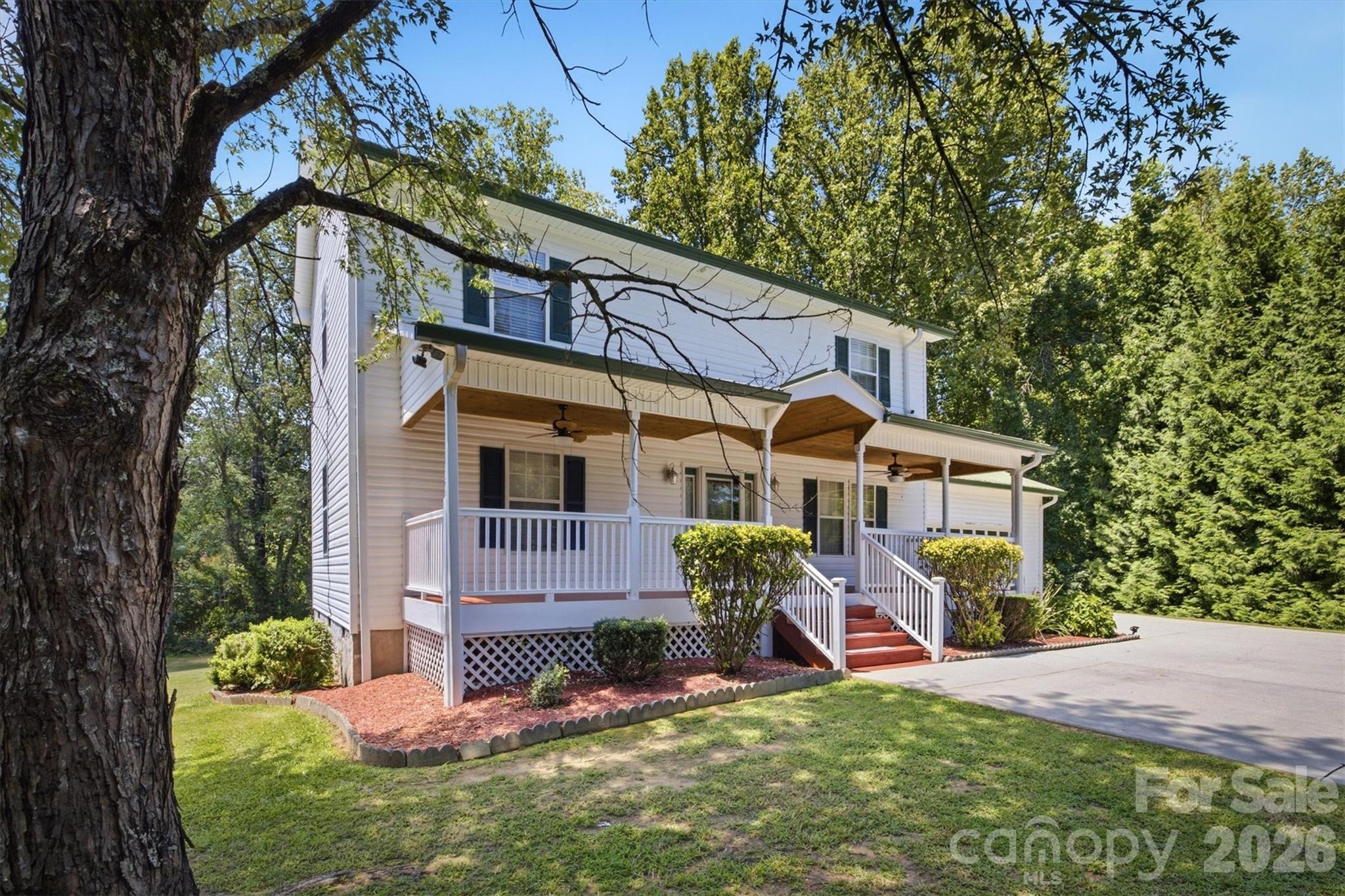 805 Bannon Place SW — Lenoir