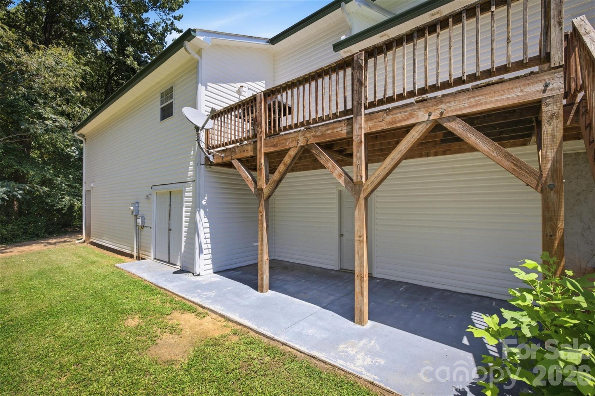 805 Bannon Place SW — Lenoir