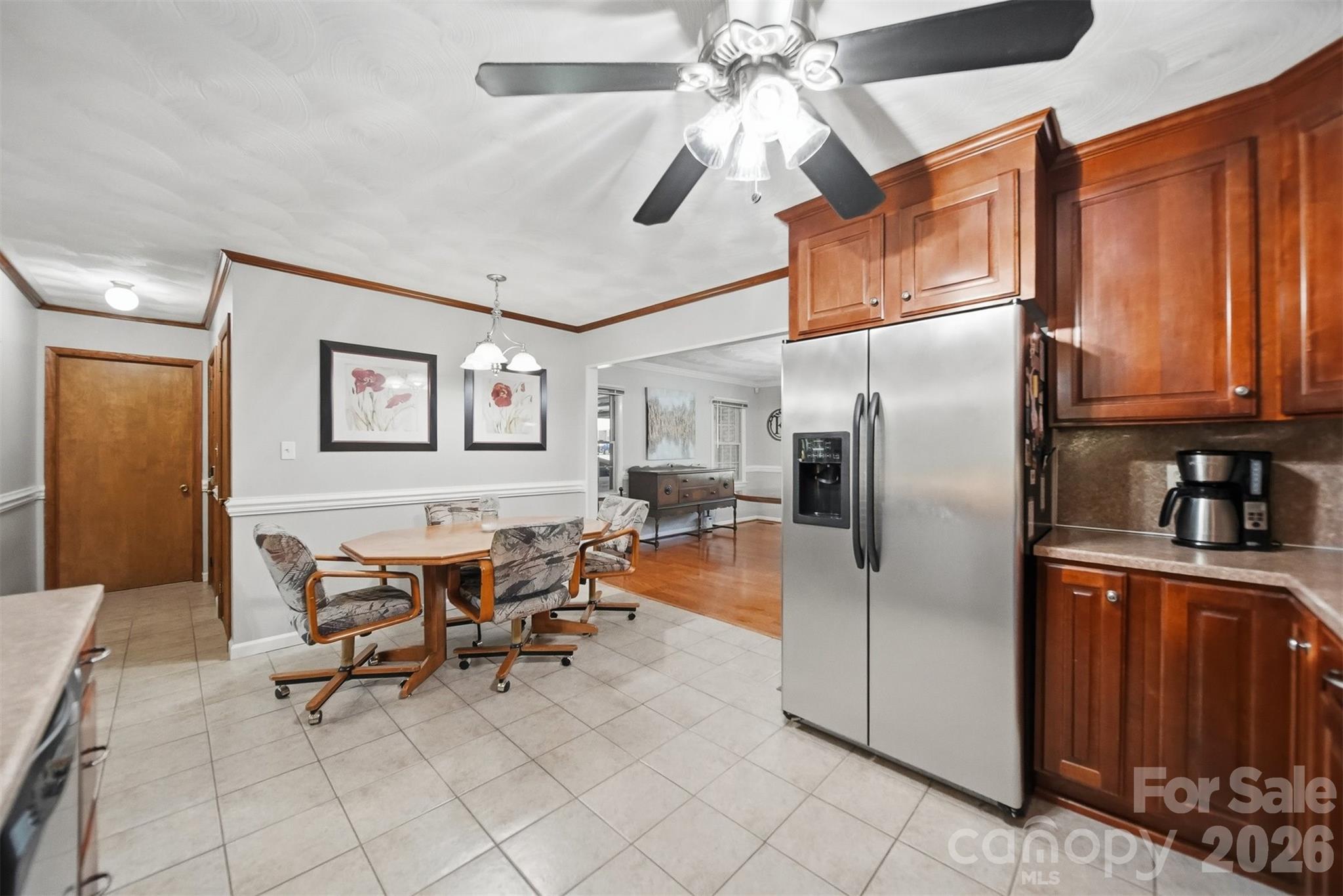 3210 W Calvin Street — Claremont
