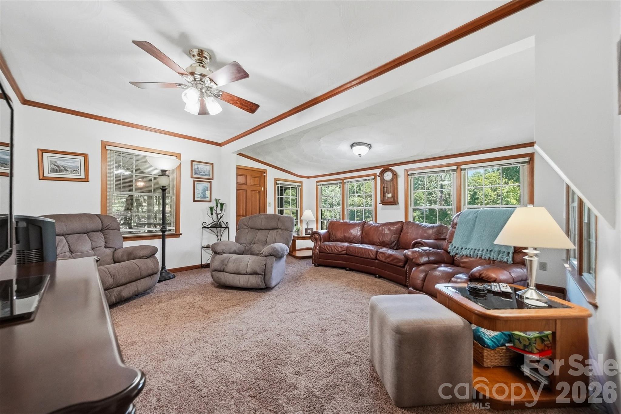 3210 W Calvin Street — Claremont