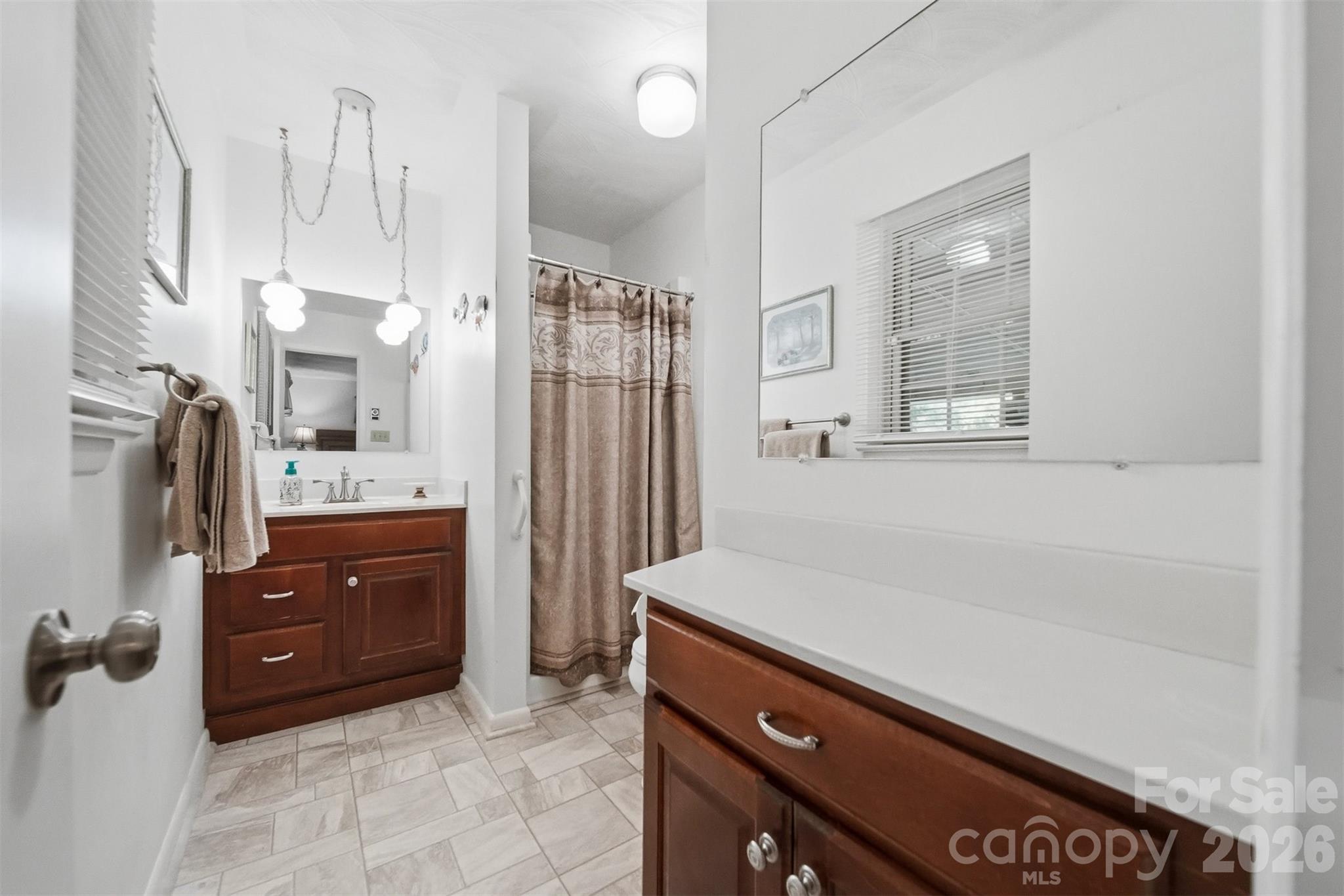 3210 W Calvin Street — Claremont