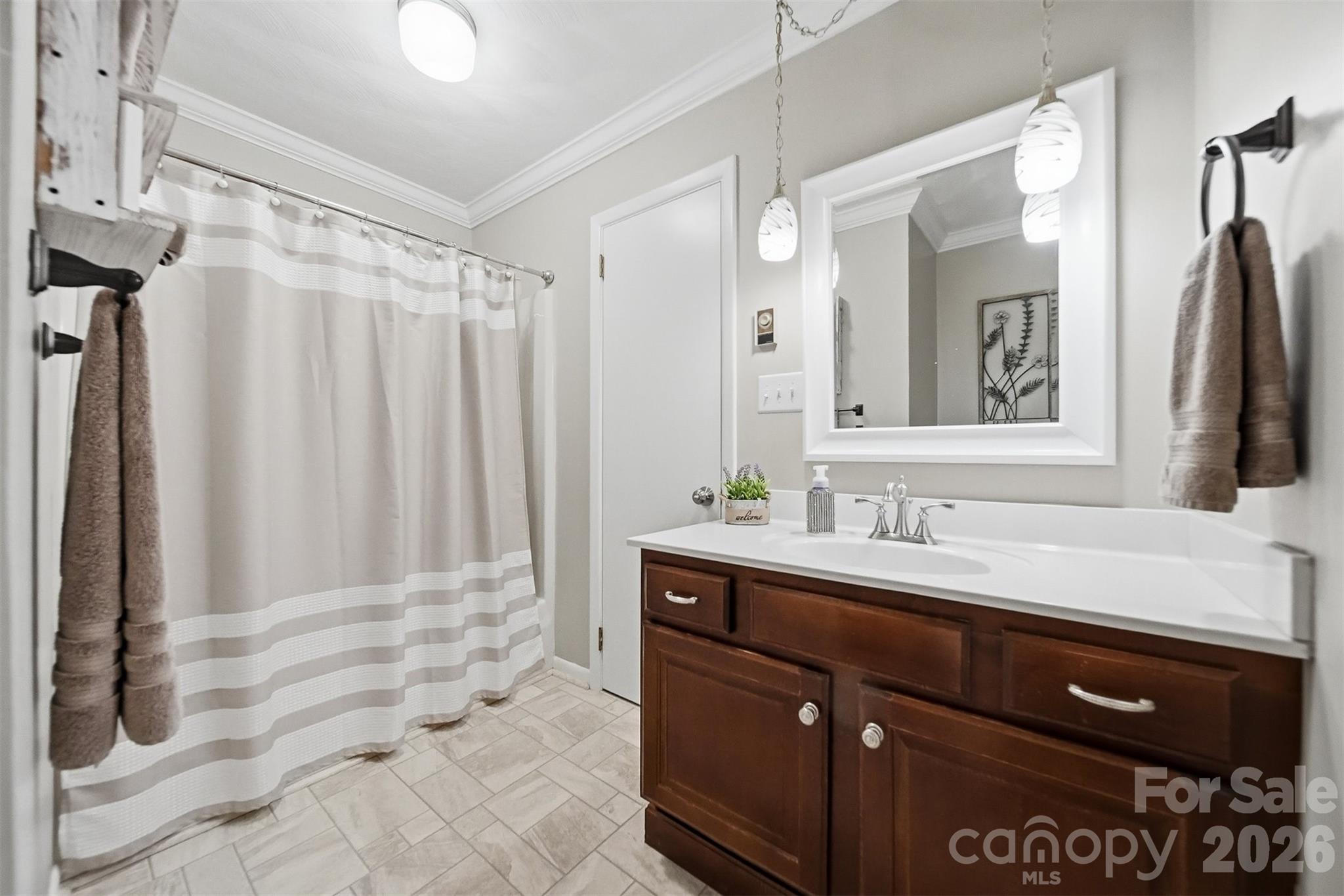 3210 W Calvin Street — Claremont