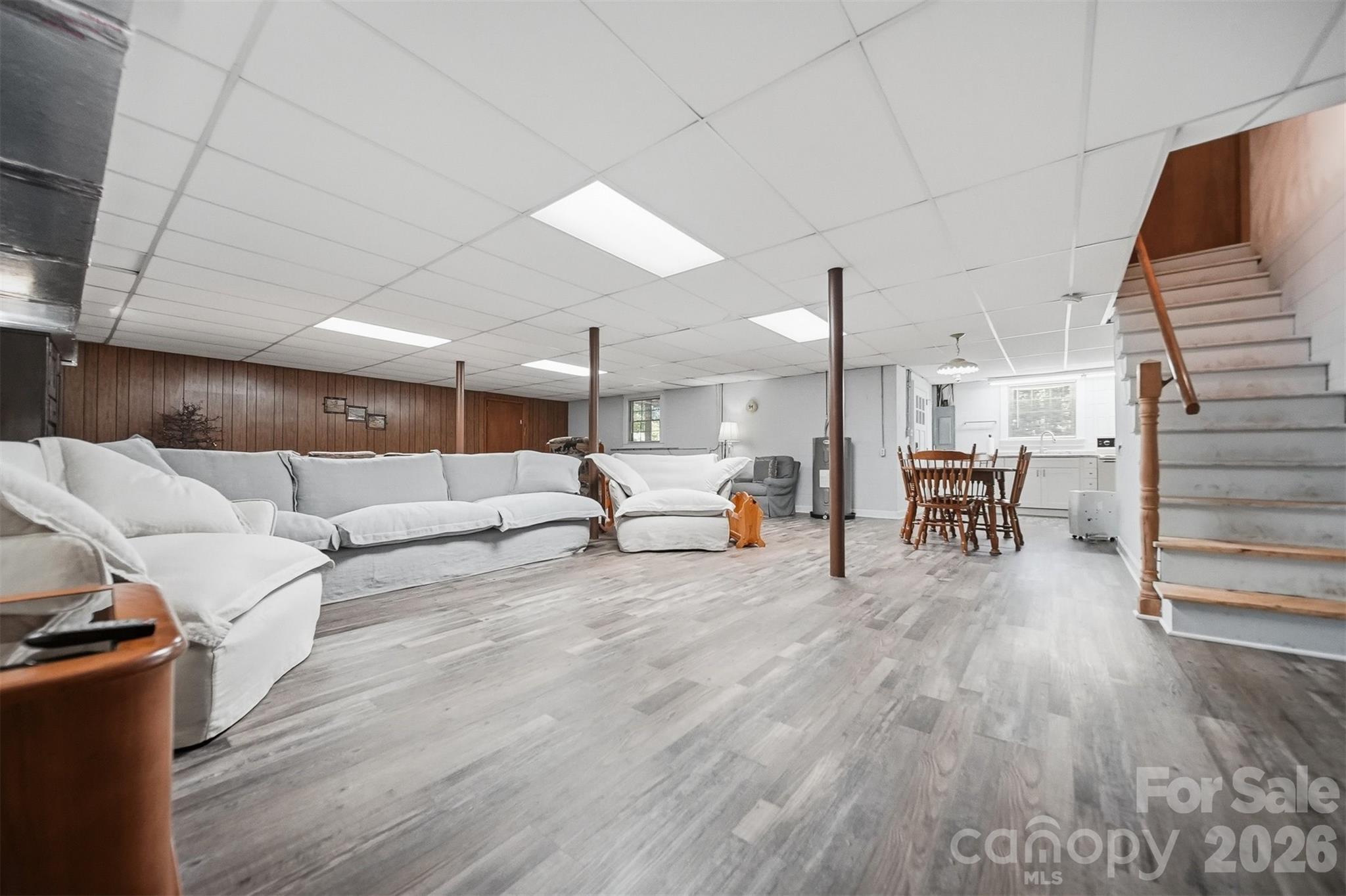 3210 W Calvin Street — Claremont
