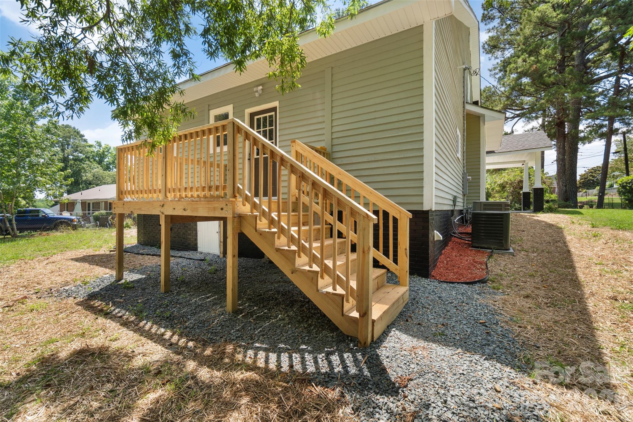 607 Lee Avenue — Wadesboro