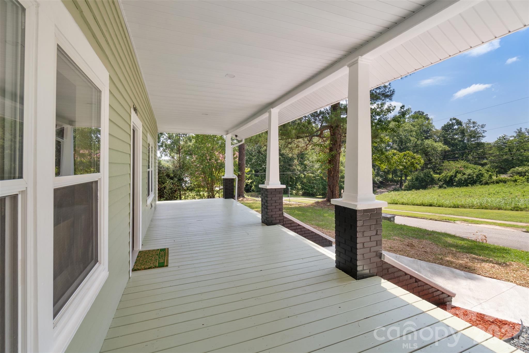 607 Lee Avenue — Wadesboro
