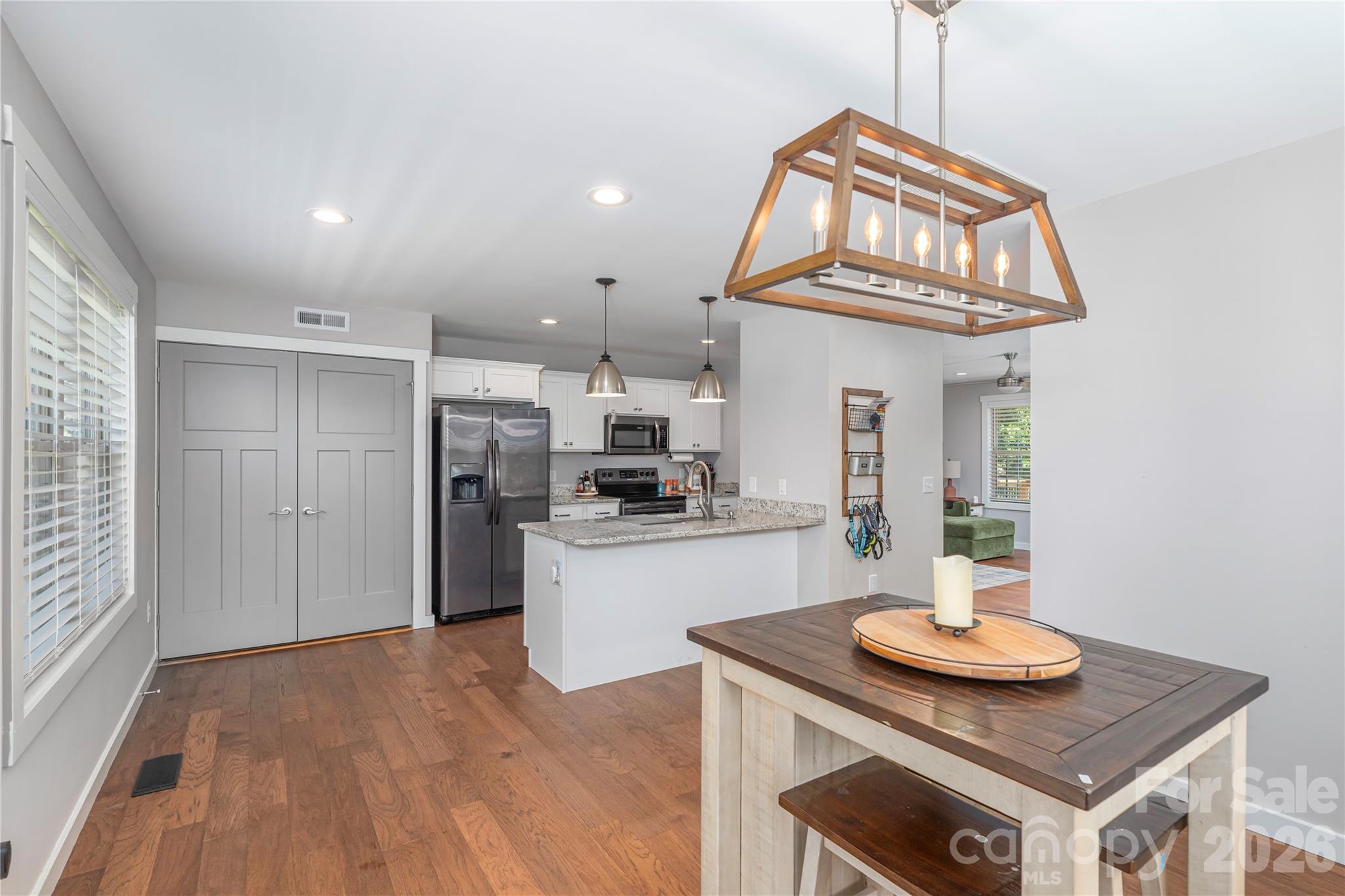10 Hi Alta Avenue — Asheville