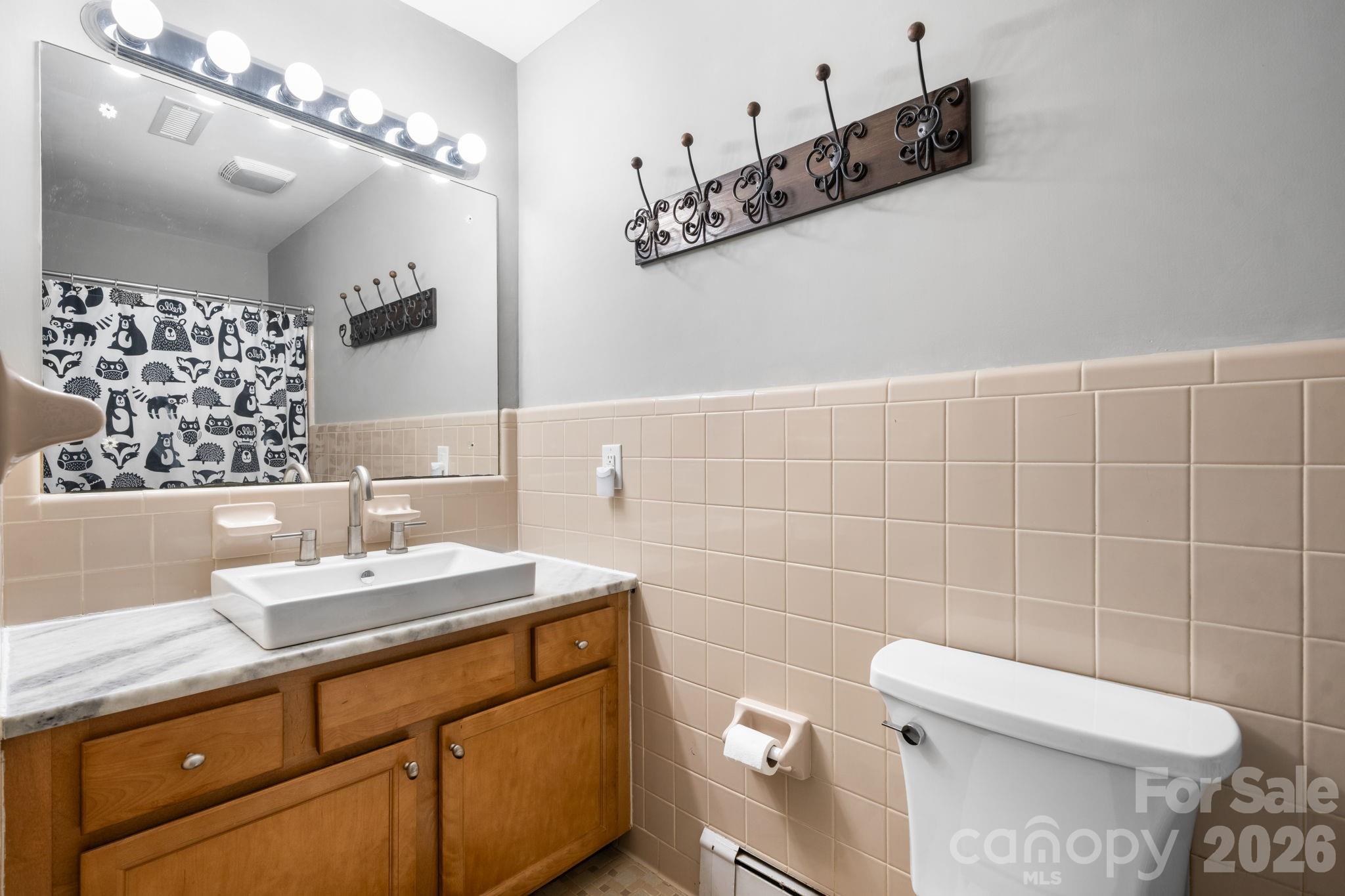 267 25th Avenue NW — Hickory