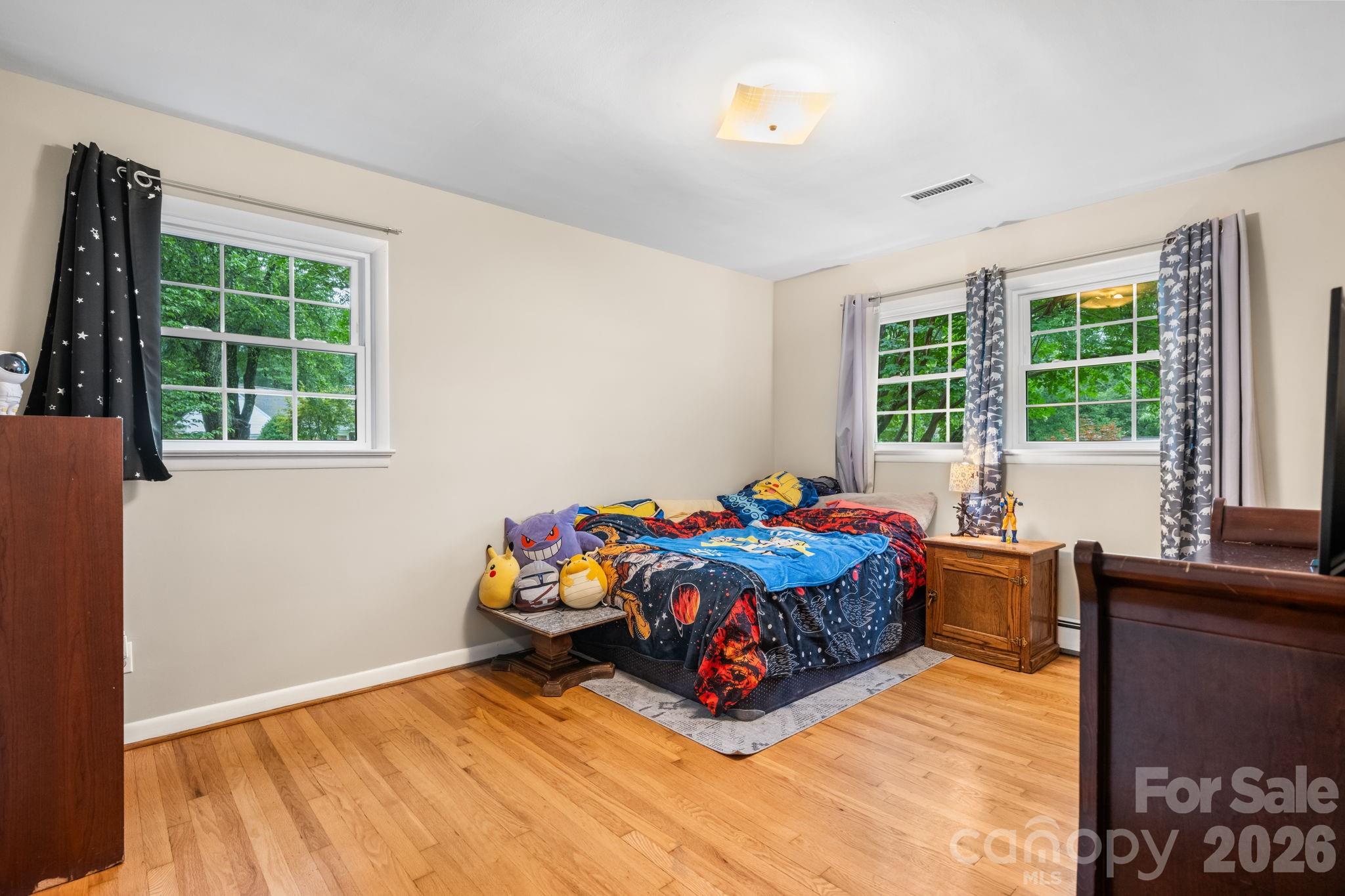 267 25th Avenue NW — Hickory