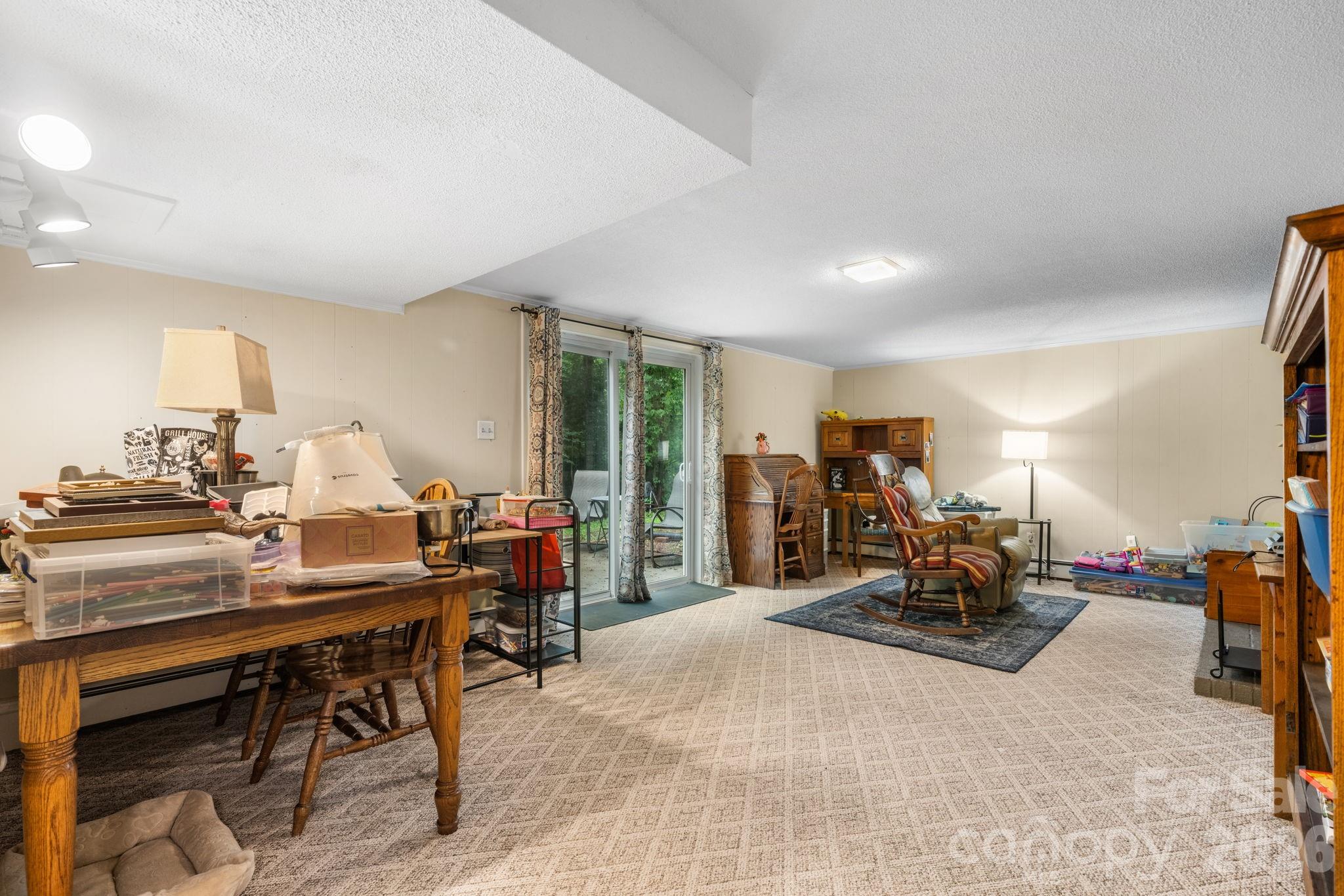 267 25th Avenue NW — Hickory