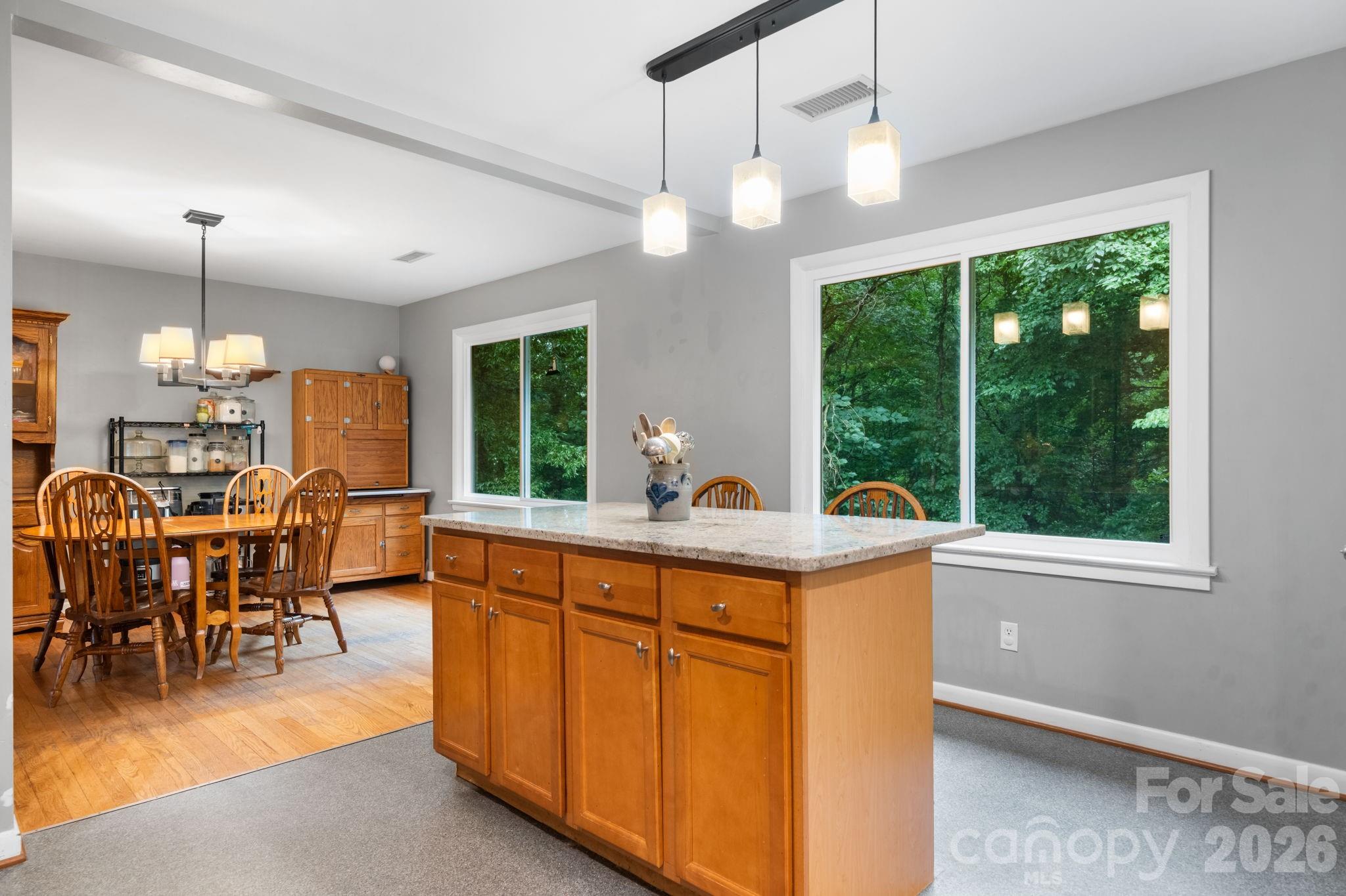 267 25th Avenue NW — Hickory